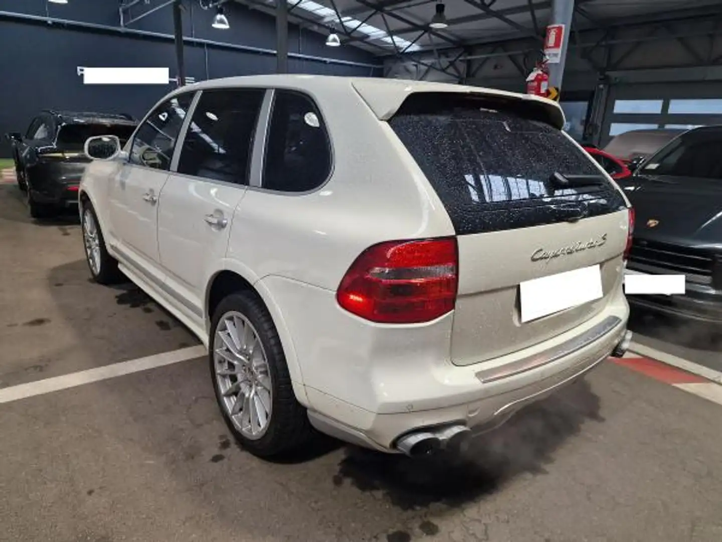 Porsche Cayenne 4.8 Turbo S tiptronic FL Wit - 2