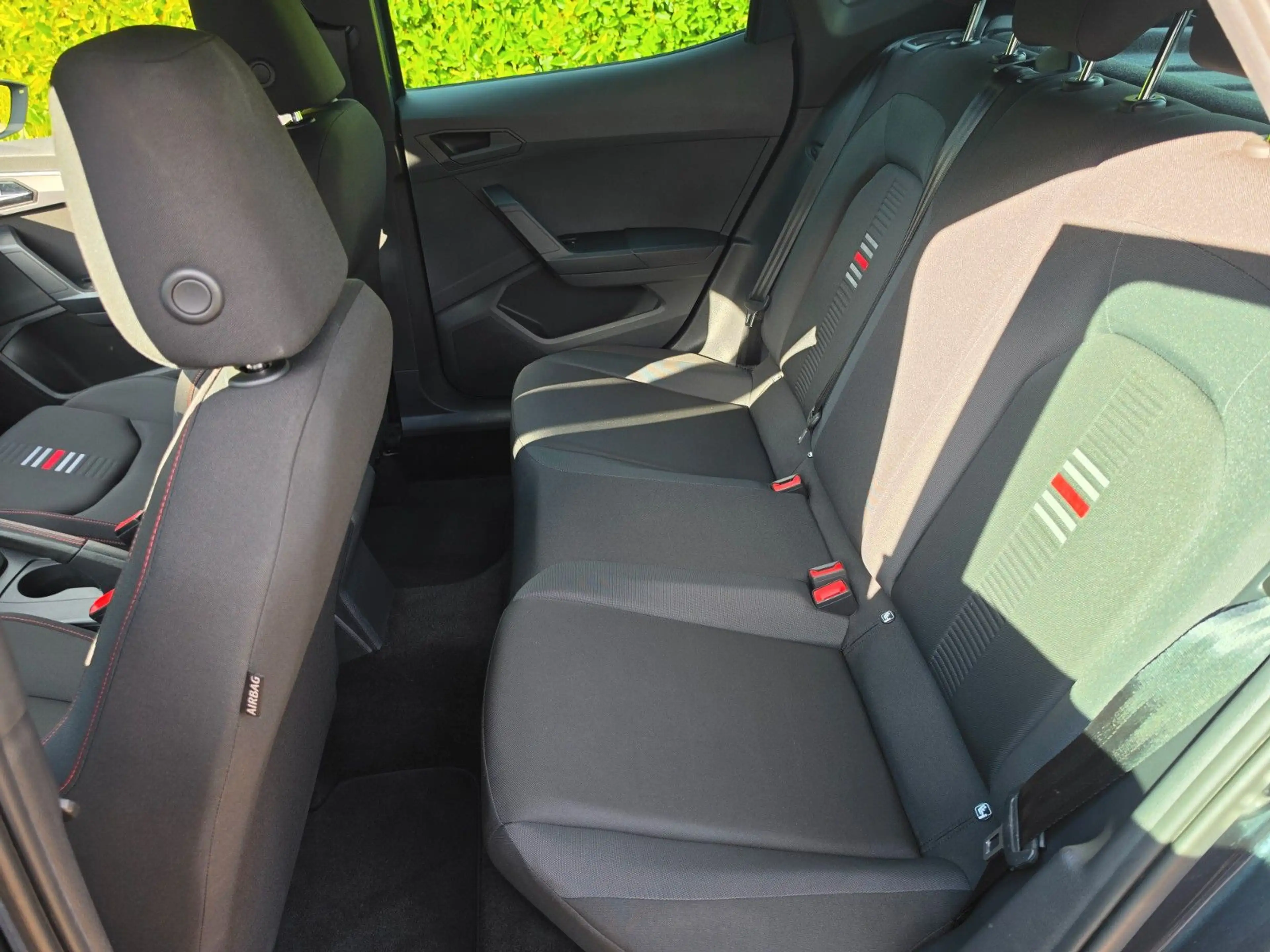 SEAT Ibiza 1.0 TSI FR Line LED ACC Kamera Beats Apple — photo 12