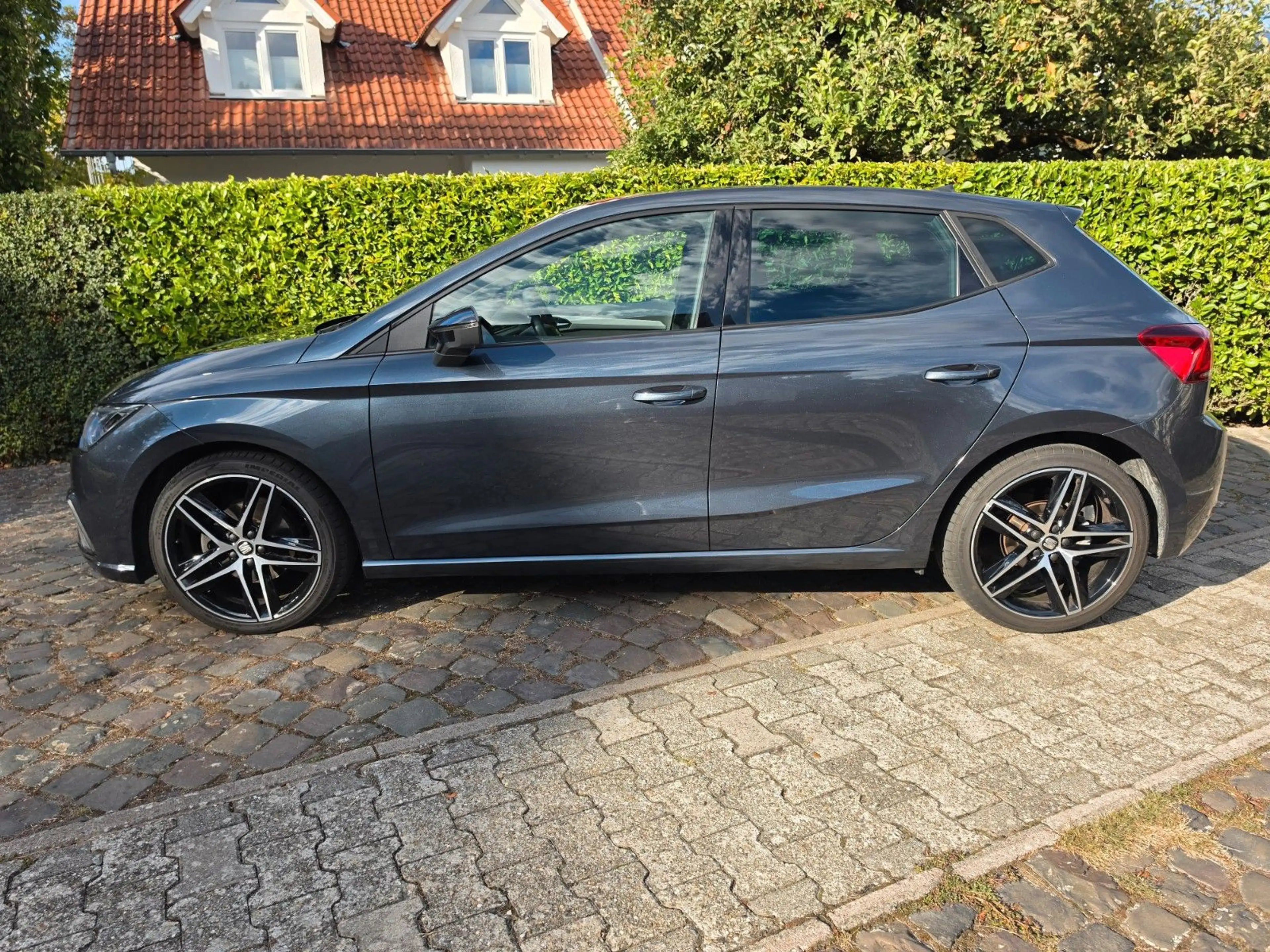 SEAT Ibiza 1.0 TSI FR Line LED ACC Kamera Beats Apple — photo 4