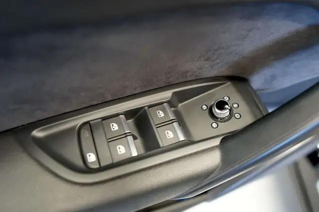 Audi Q5 view 15