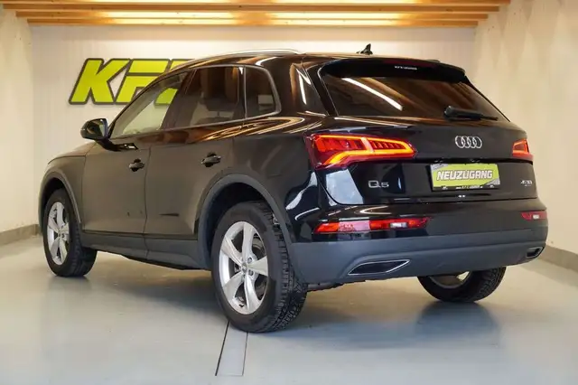 Audi Q5 view 7