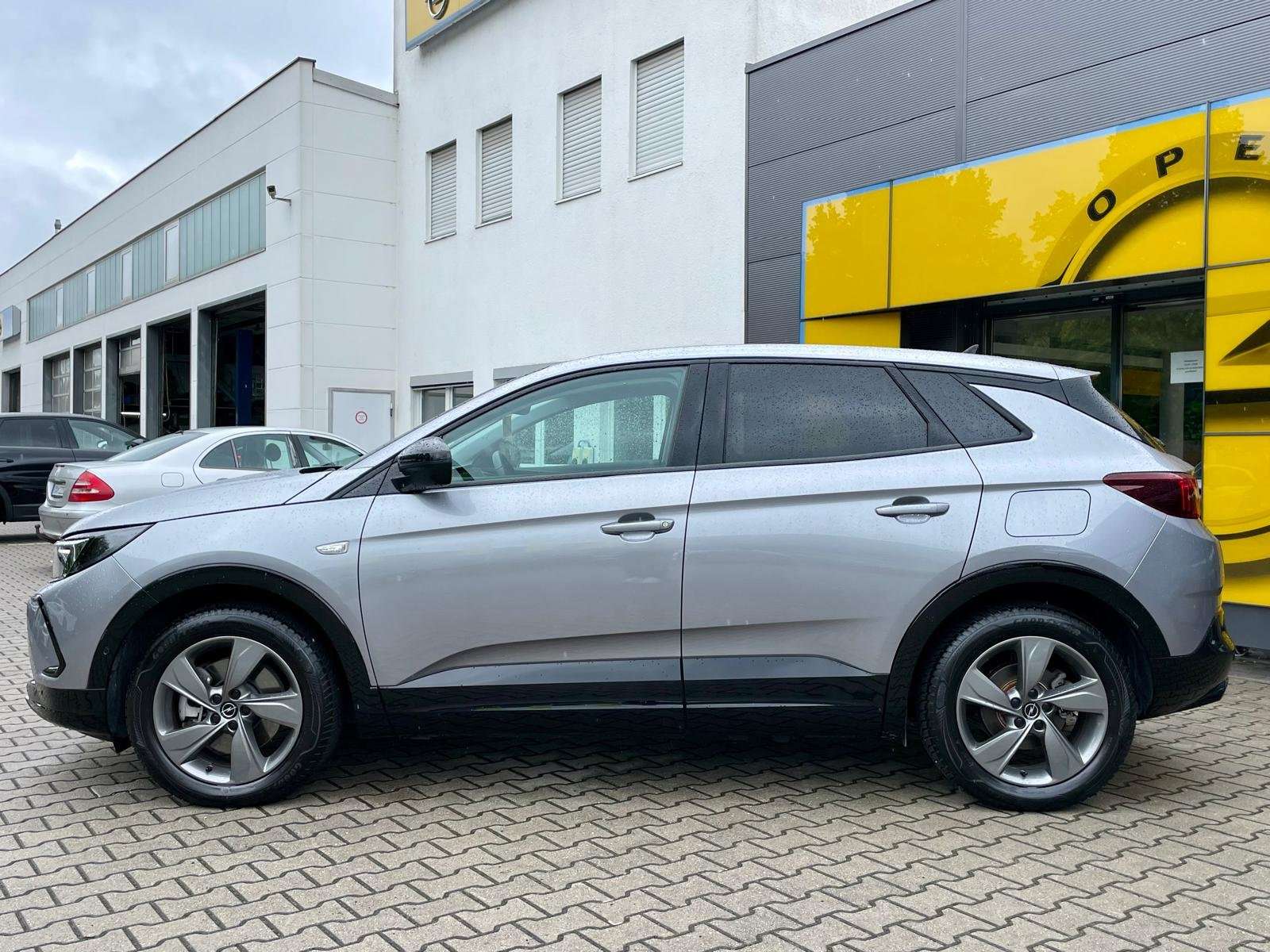 Opel Grandland