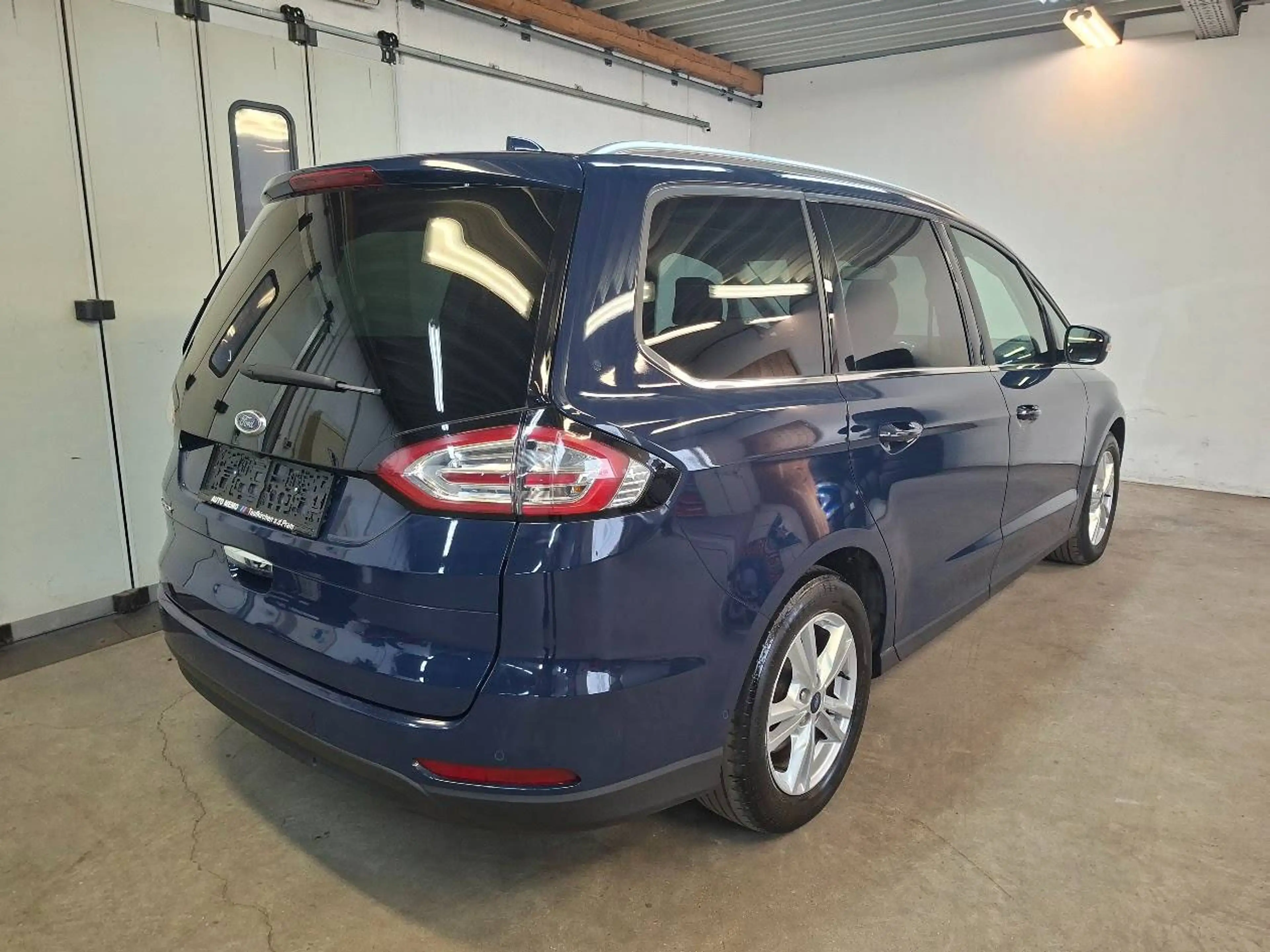 Ford Galaxy 2.0 EcoBlue Aut. Titanium, AHK, 7 Sitze, ACC, LED, Panorama — photo 4