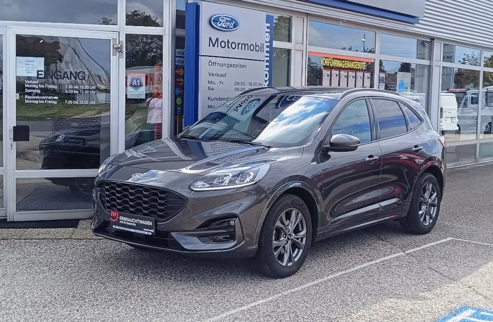 Ford Kuga 1,5 EcoBlue ST-Line Aut. Grau - 1