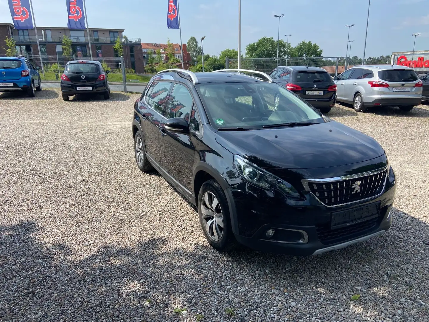 Peugeot 2008 Allure Schwarz - 2