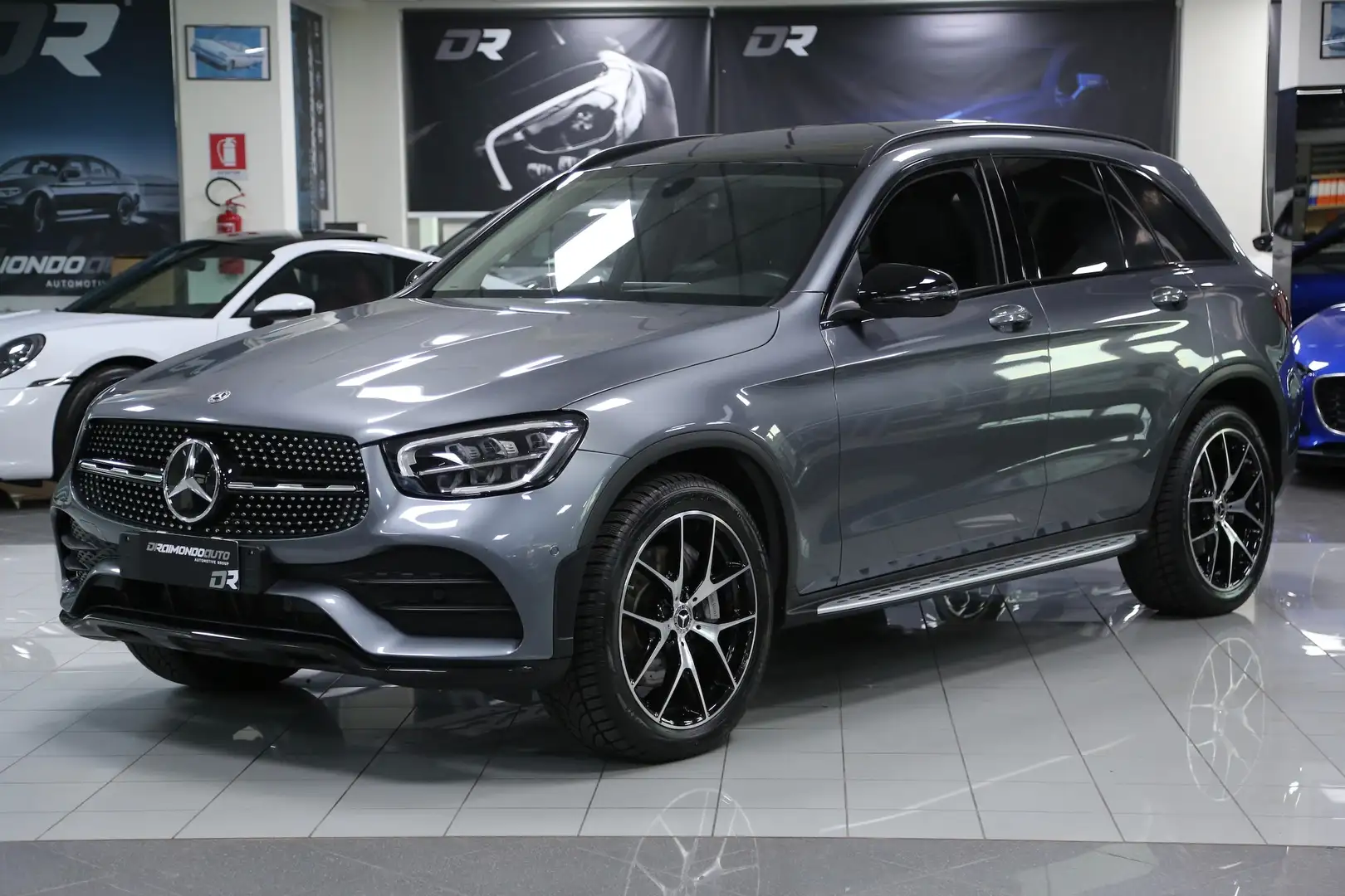 Mercedes-Benz GLC 300 de 4Matic Plug-in hybrid Premium Plus AMG auto Gris - 1
