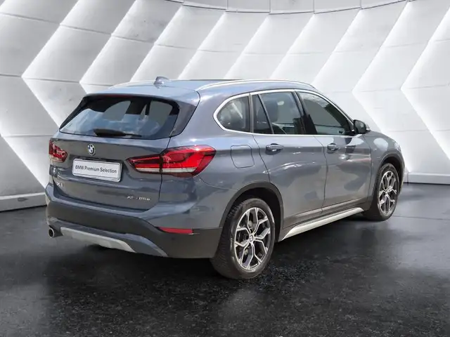 BMW X1 view 4
