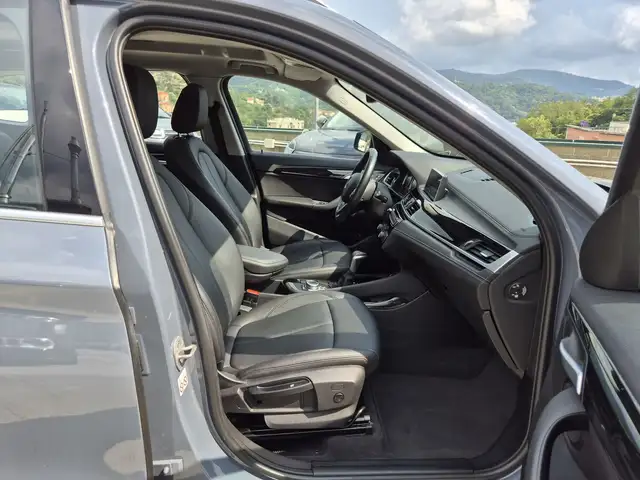 BMW X1 view 9