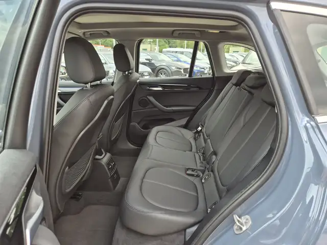 BMW X1 view 7