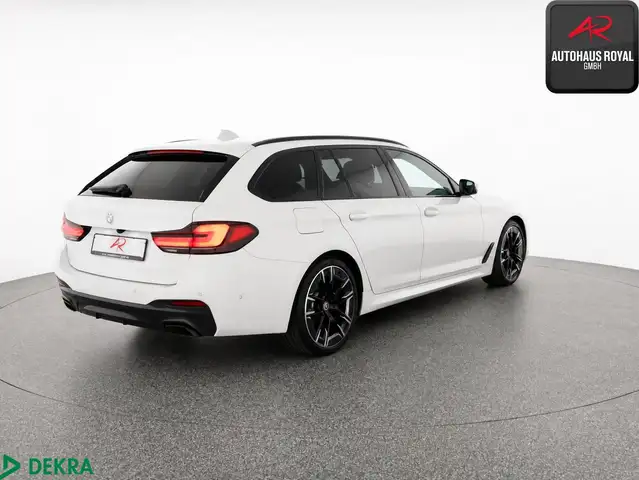 BMW 5 Series view 5