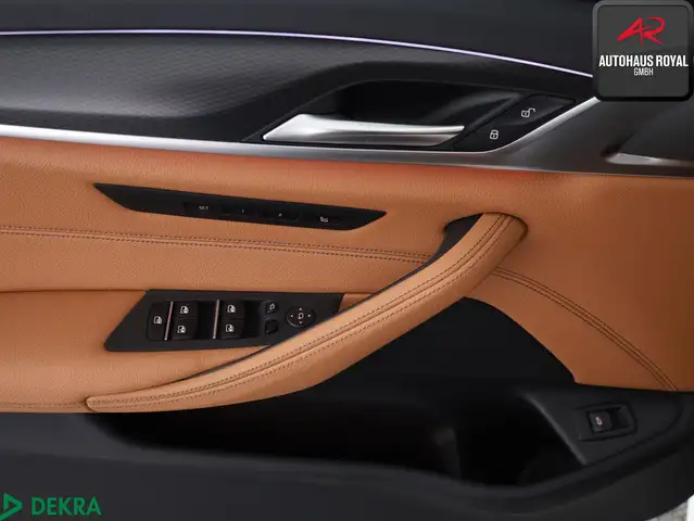 BMW 5 Series view 15