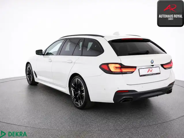 BMW 5 Series view 3