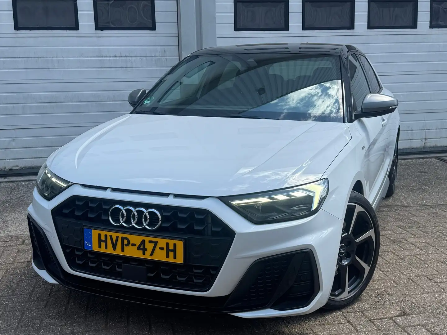 Audi A1 Sportback 40 TFSI 200PK 2 x s line Led/Xenon/front - 1