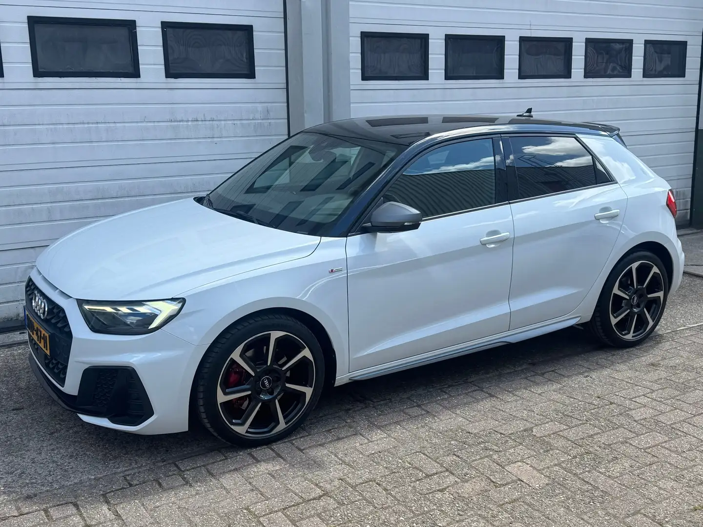 Audi A1 Sportback 40 TFSI 200PK 2 x s line Led/Xenon/front - 2