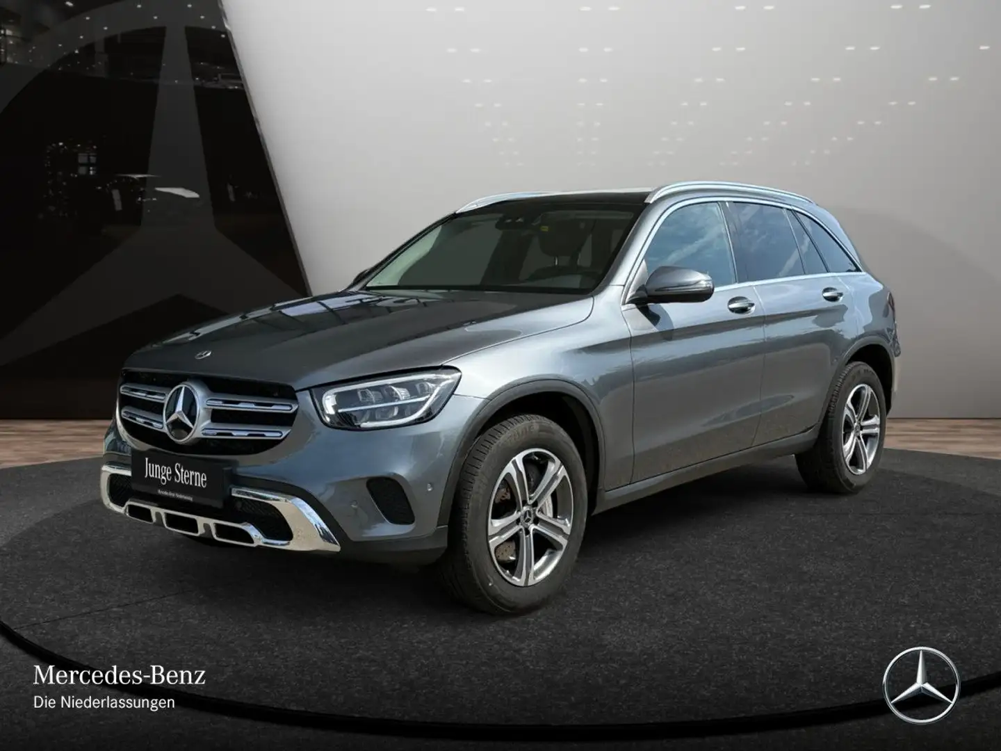 Mercedes-Benz GLC 300 e 4M PANO+AHK+LED+KAMERA+KEYLESS+9G Grau - 2