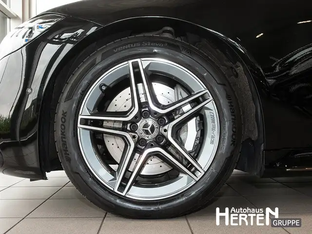 Mercedes-Benz S-Class view 5
