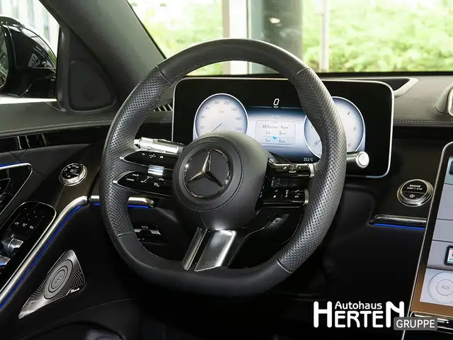 Mercedes-Benz S-Class view 7
