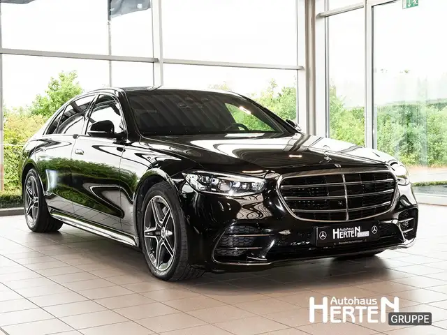 Mercedes-Benz S-Class view 3