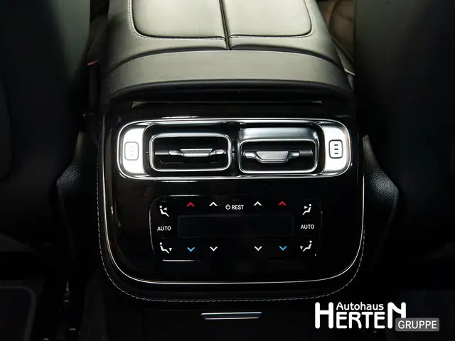 Mercedes-Benz S-Class view 12