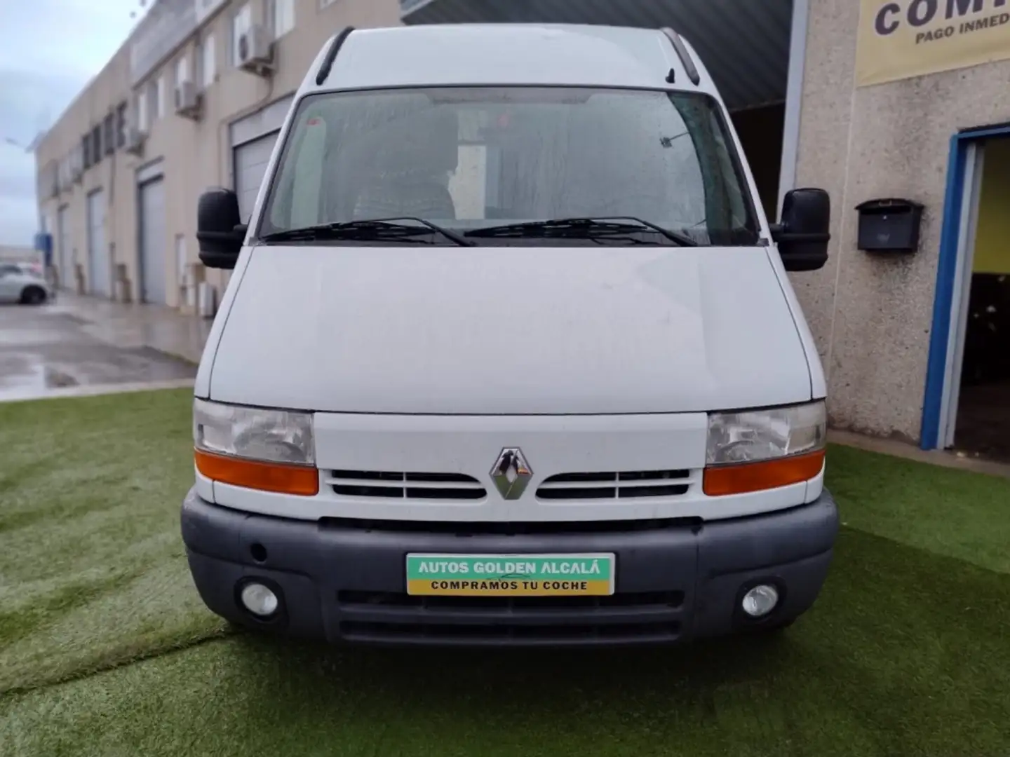 Renault Master 2.5 DCI Combi6 2800 Corto Normal - 2