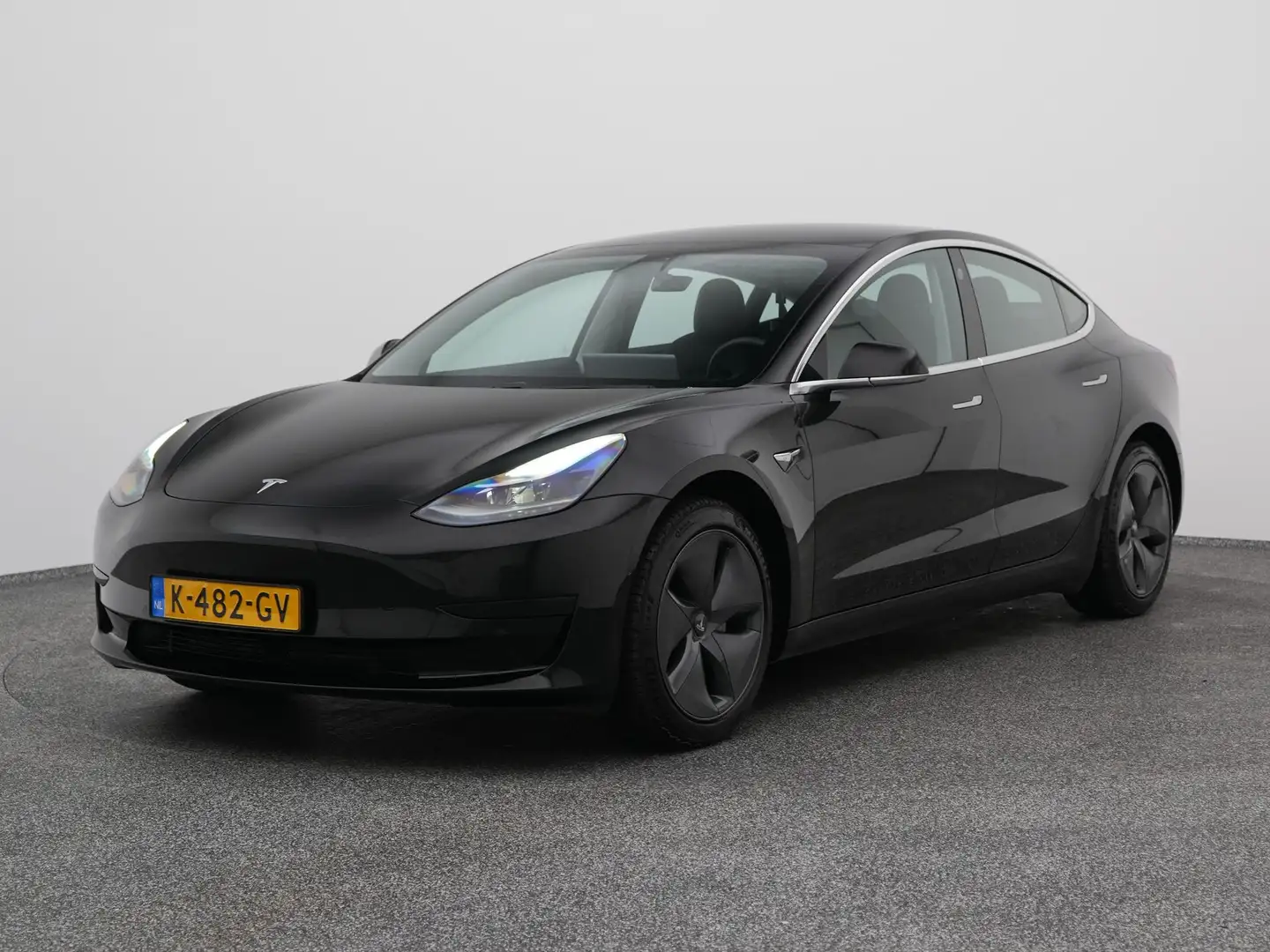 Tesla Model 3 Standard RWD Plus 60 kWh | PANO | CAMERA | AUTOPIL Noir - 1