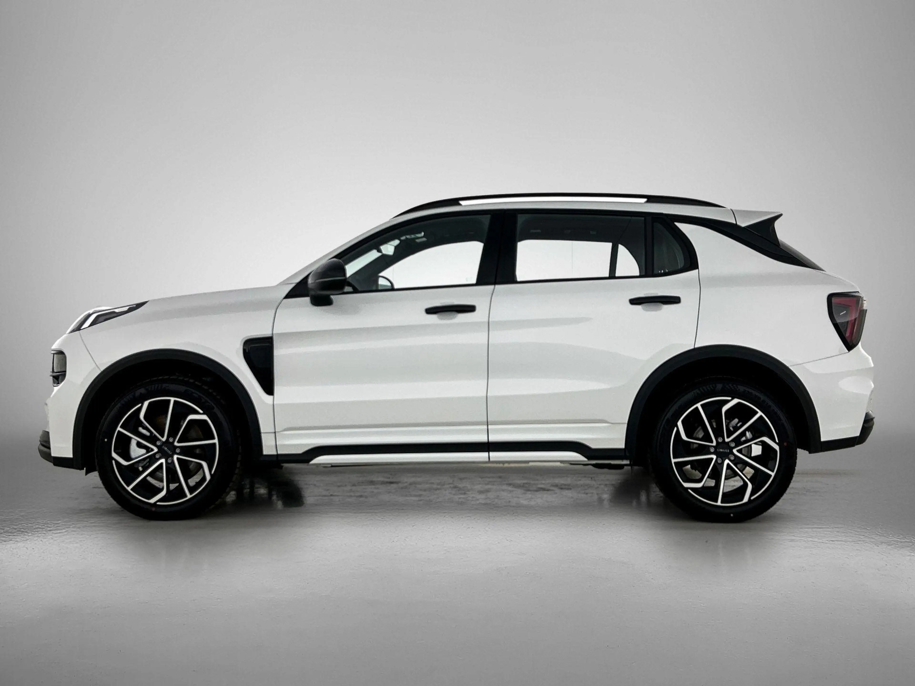 Lynk & Co 01 1.5 Core |beschikbaar per 1/12/26 |climate control — photo 2