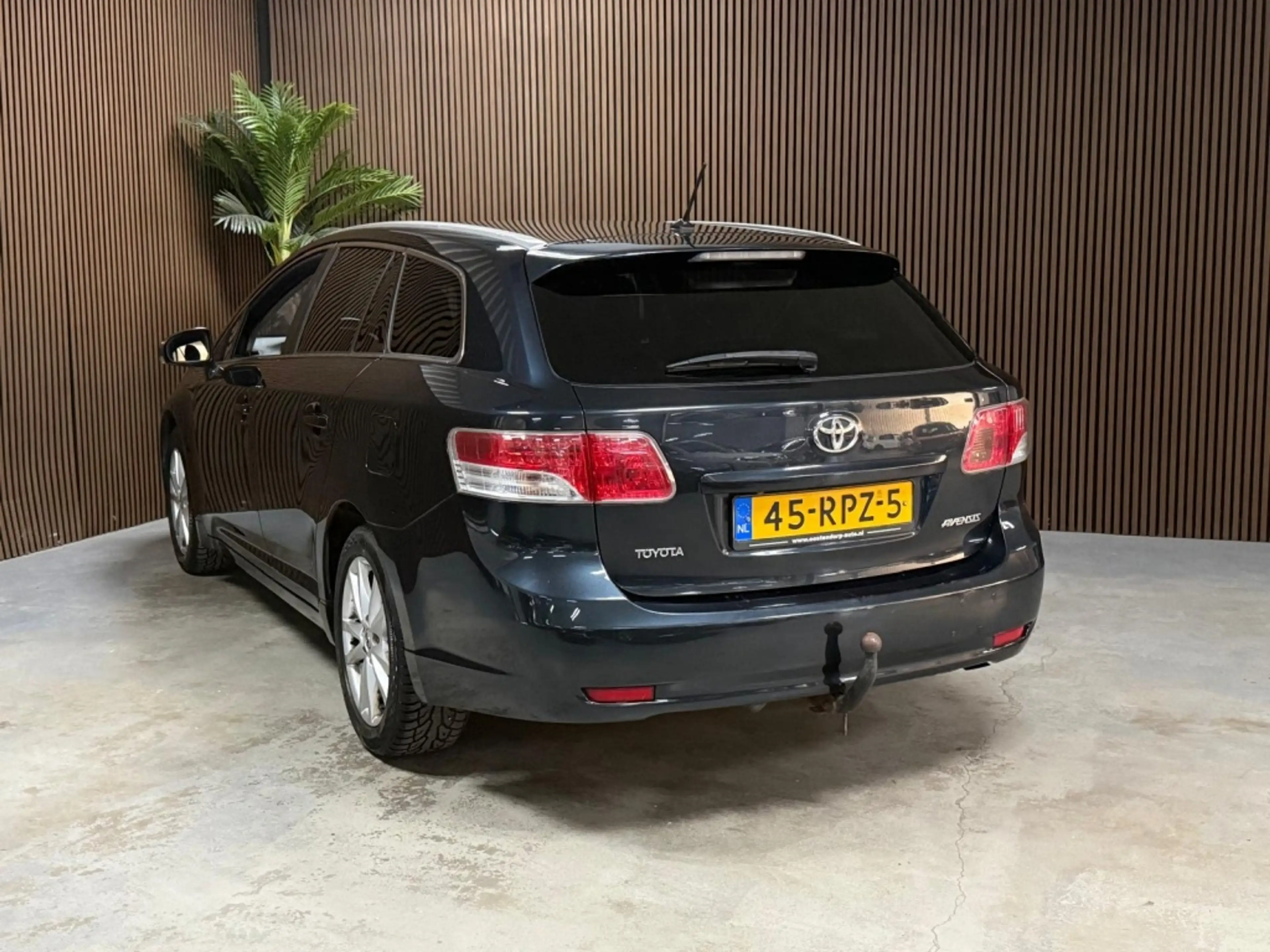 Toyota Avensis Wagon 1.8 VVTi Business — photo 8