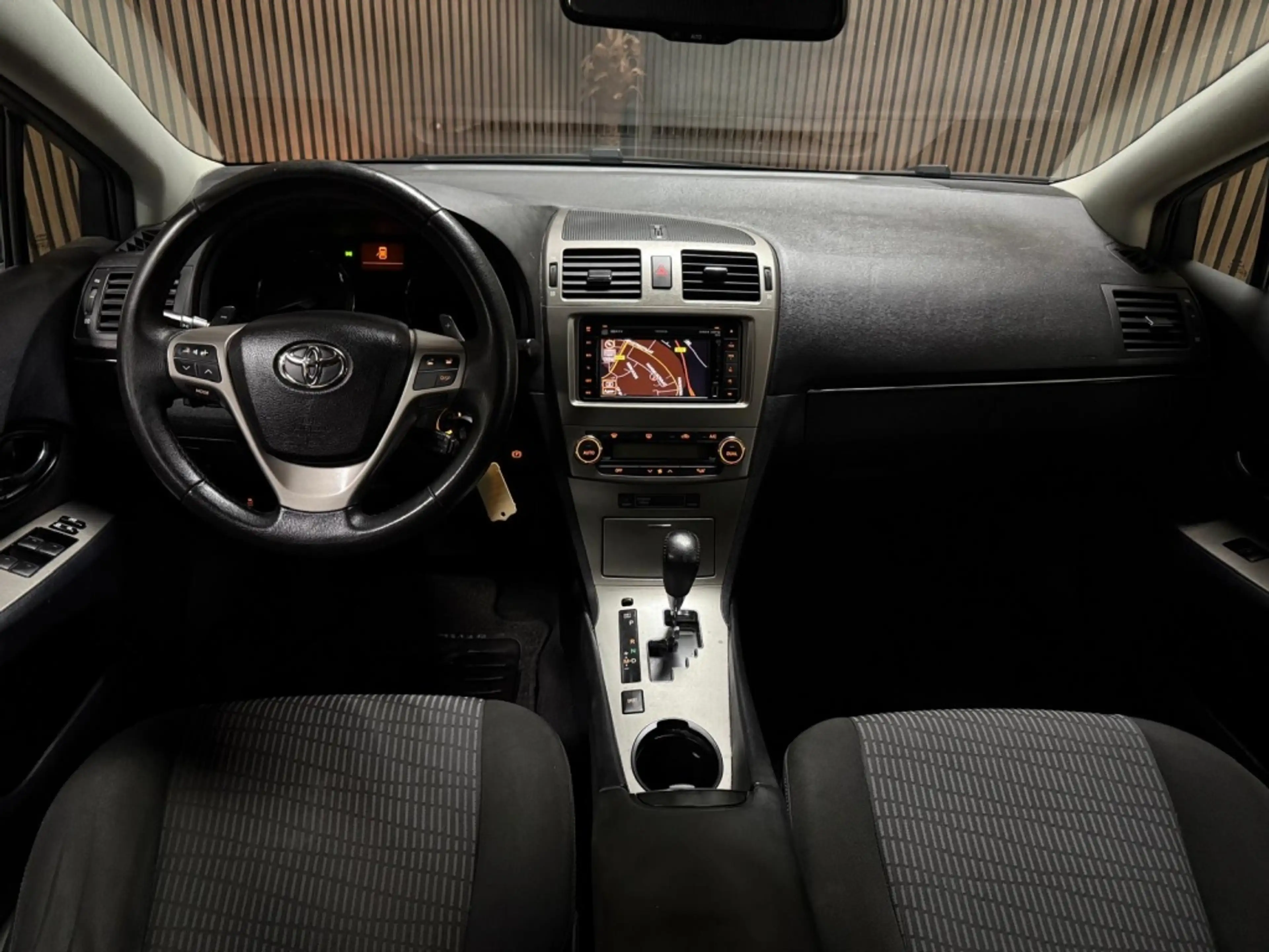 Toyota Avensis Wagon 1.8 VVTi Business — photo 9