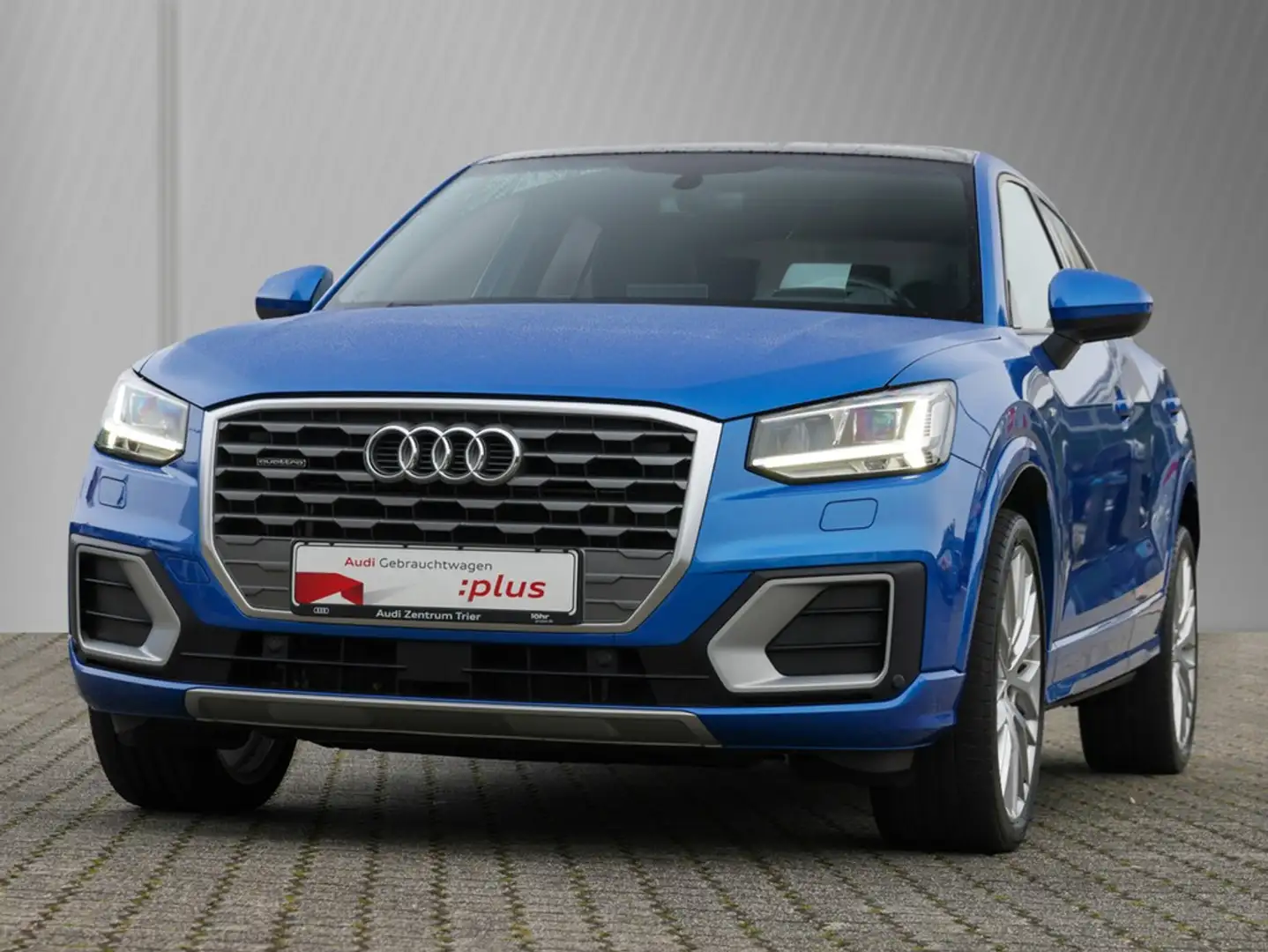 Audi Q2 2.0 TFSI quattro S line S-tronic Blau - 2