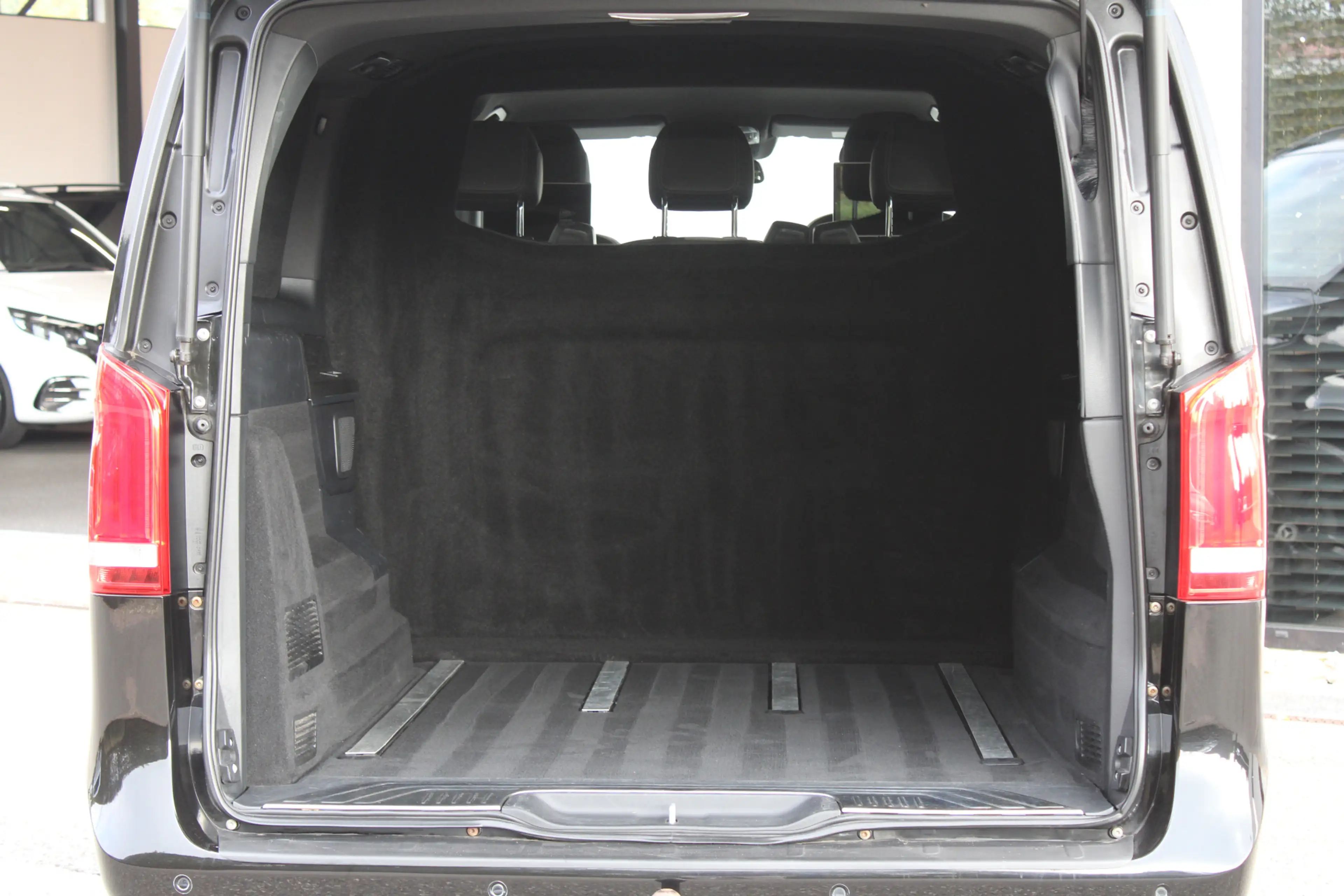 Mercedes-Benz V 250 250d Aut / XXL / DC / Avantgarde / 2x Schuifeur / — photo 23