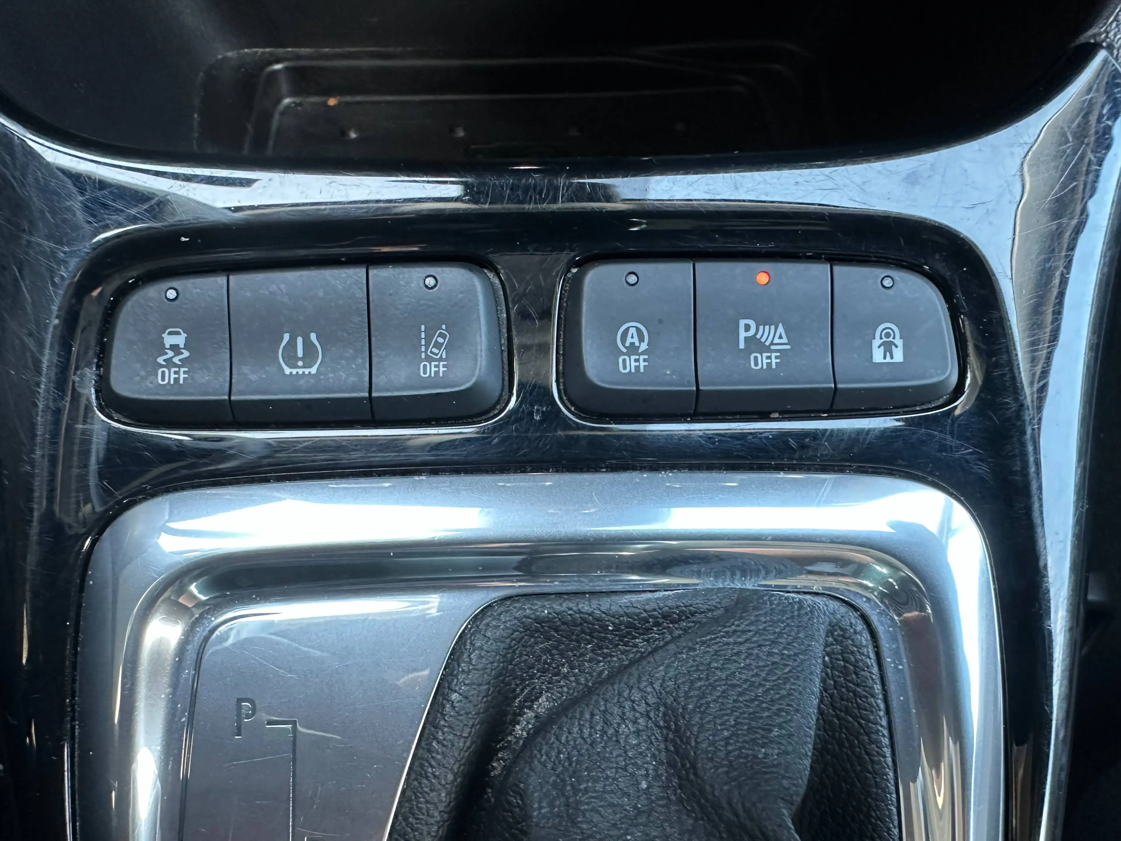 Opel Crossland X 1.2 St&St Ultimate Aut+NAVI+HEAD-UP+LED+KLIMATRONIK+PDC+SHZ+TEMPOMAT — photo 11