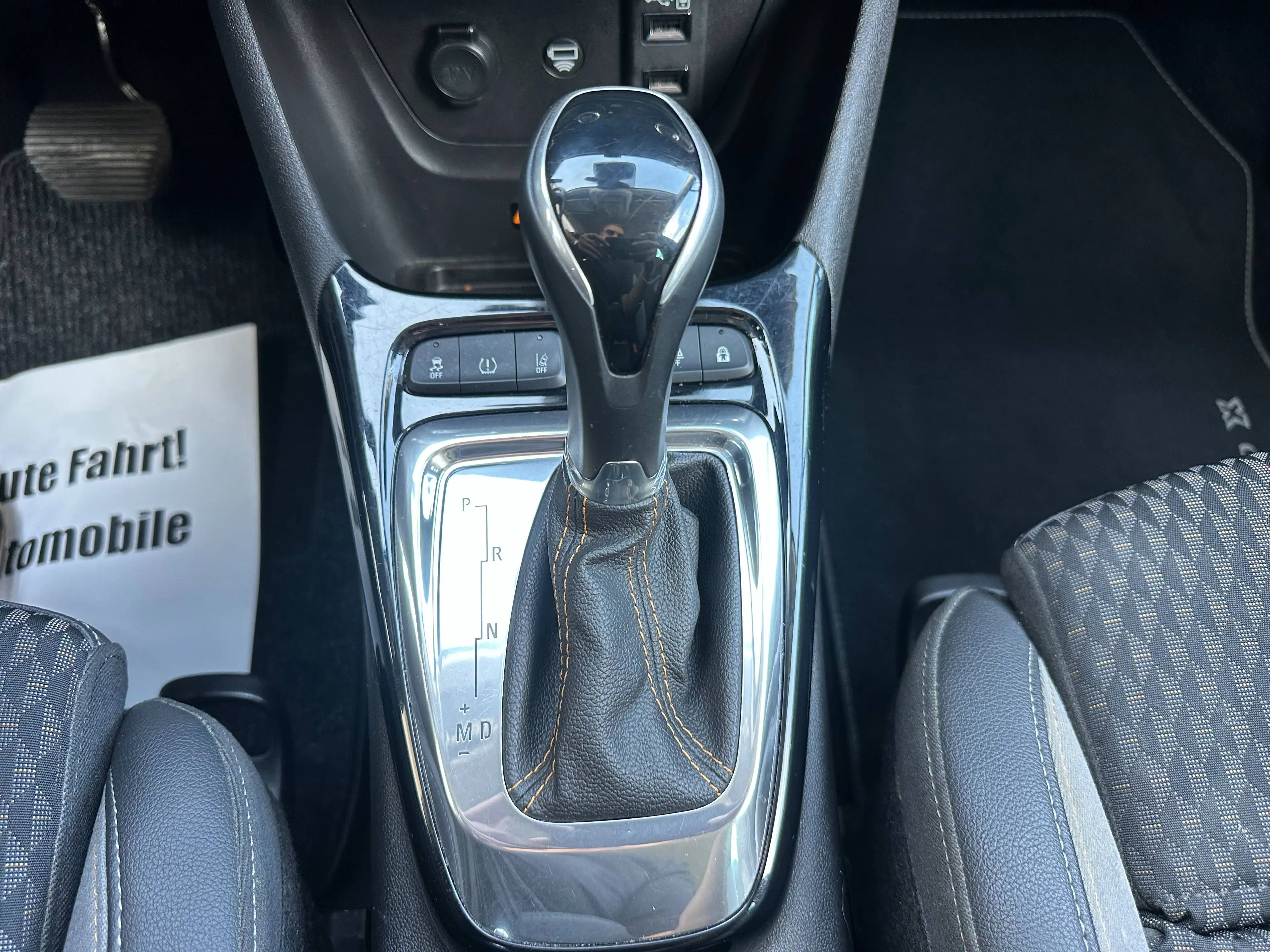 Opel Crossland X 1.2 St&St Ultimate Aut+NAVI+HEAD-UP+LED+KLIMATRONIK+PDC+SHZ+TEMPOMAT — photo 10