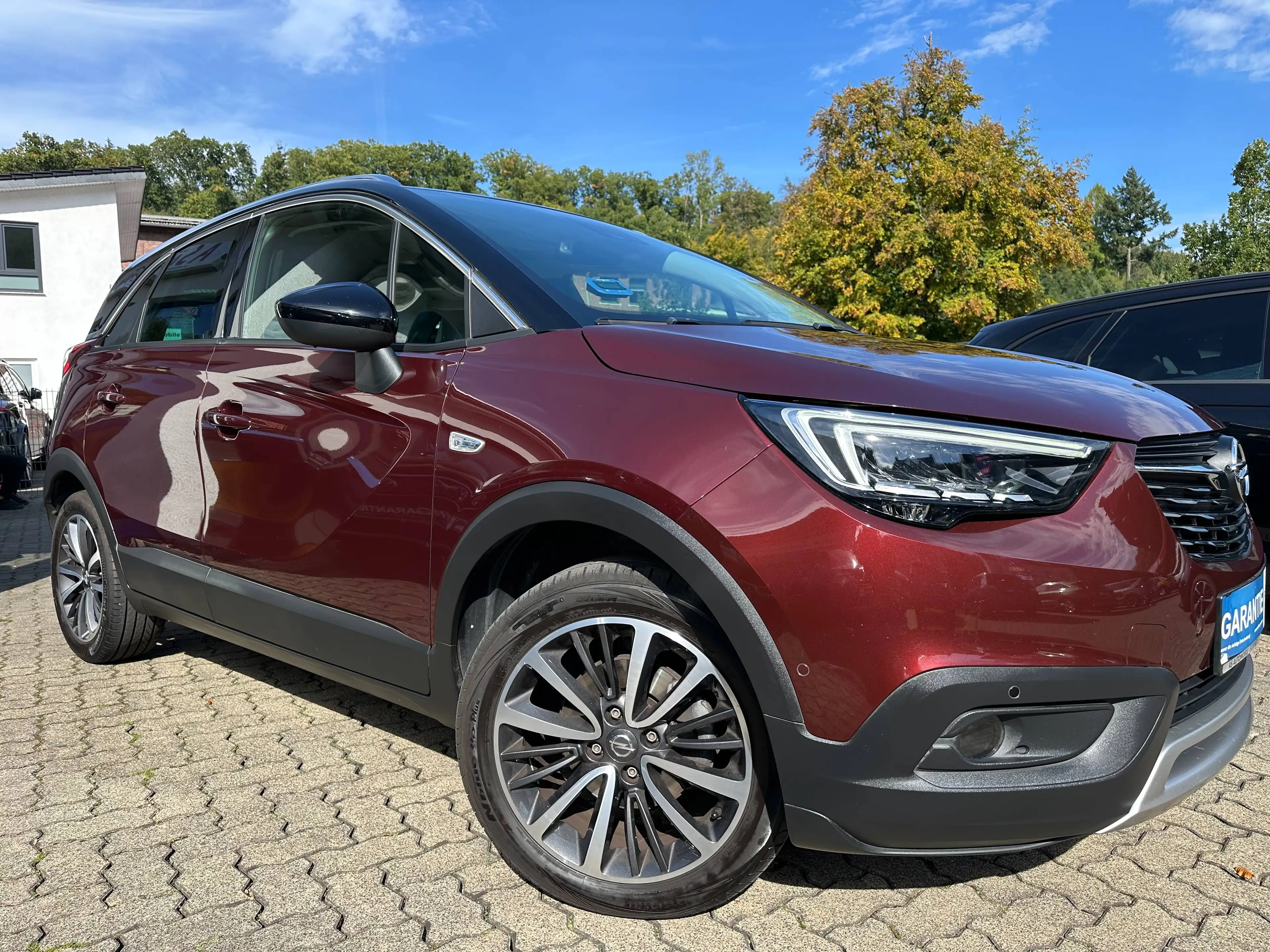 Opel Crossland X 1.2 St&St Ultimate Aut+NAVI+HEAD-UP+LED+KLIMATRONIK+PDC+SHZ+TEMPOMAT — photo 2