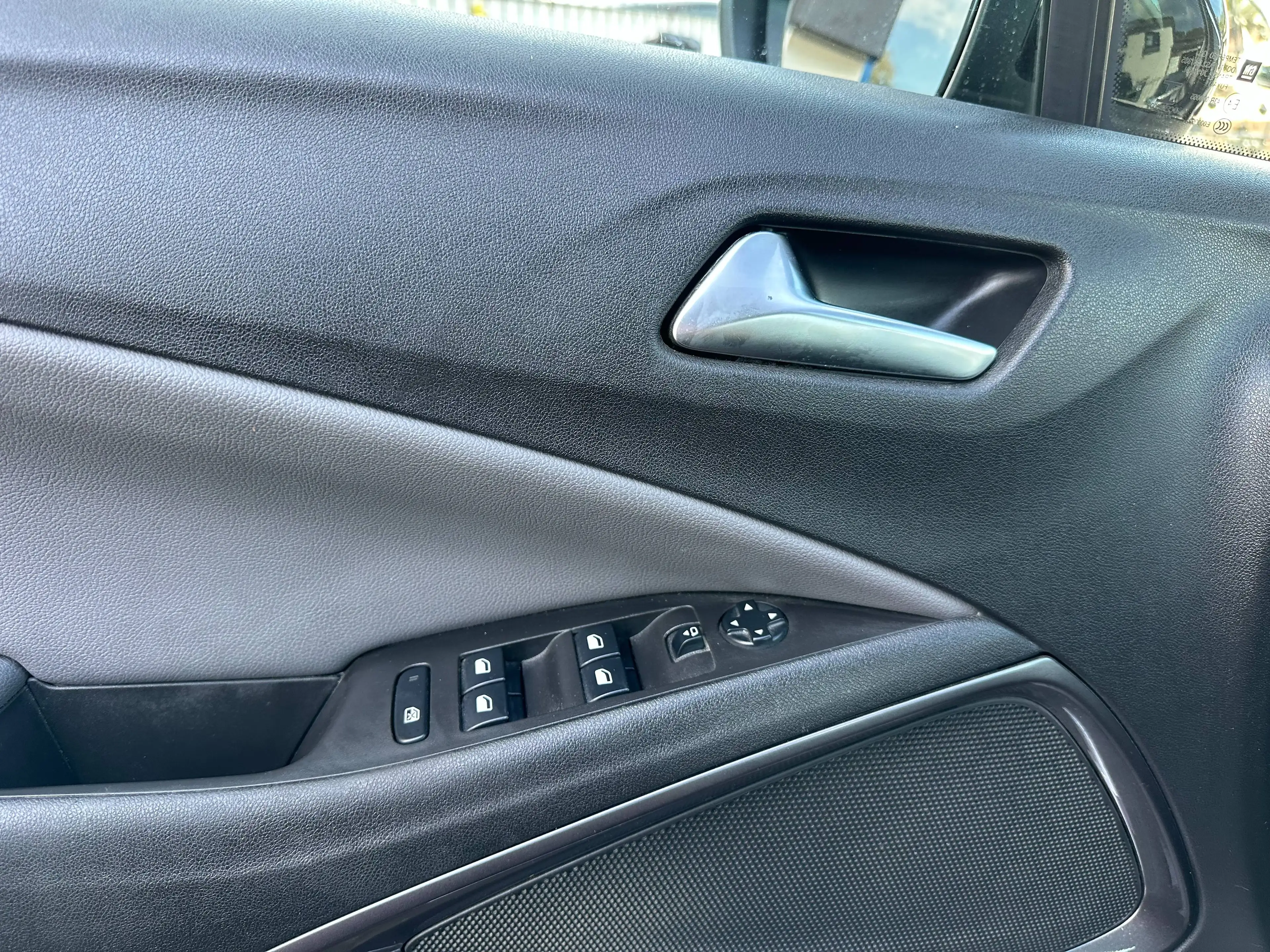 Opel Crossland X 1.2 St&St Ultimate Aut+NAVI+HEAD-UP+LED+KLIMATRONIK+PDC+SHZ+TEMPOMAT — photo 15