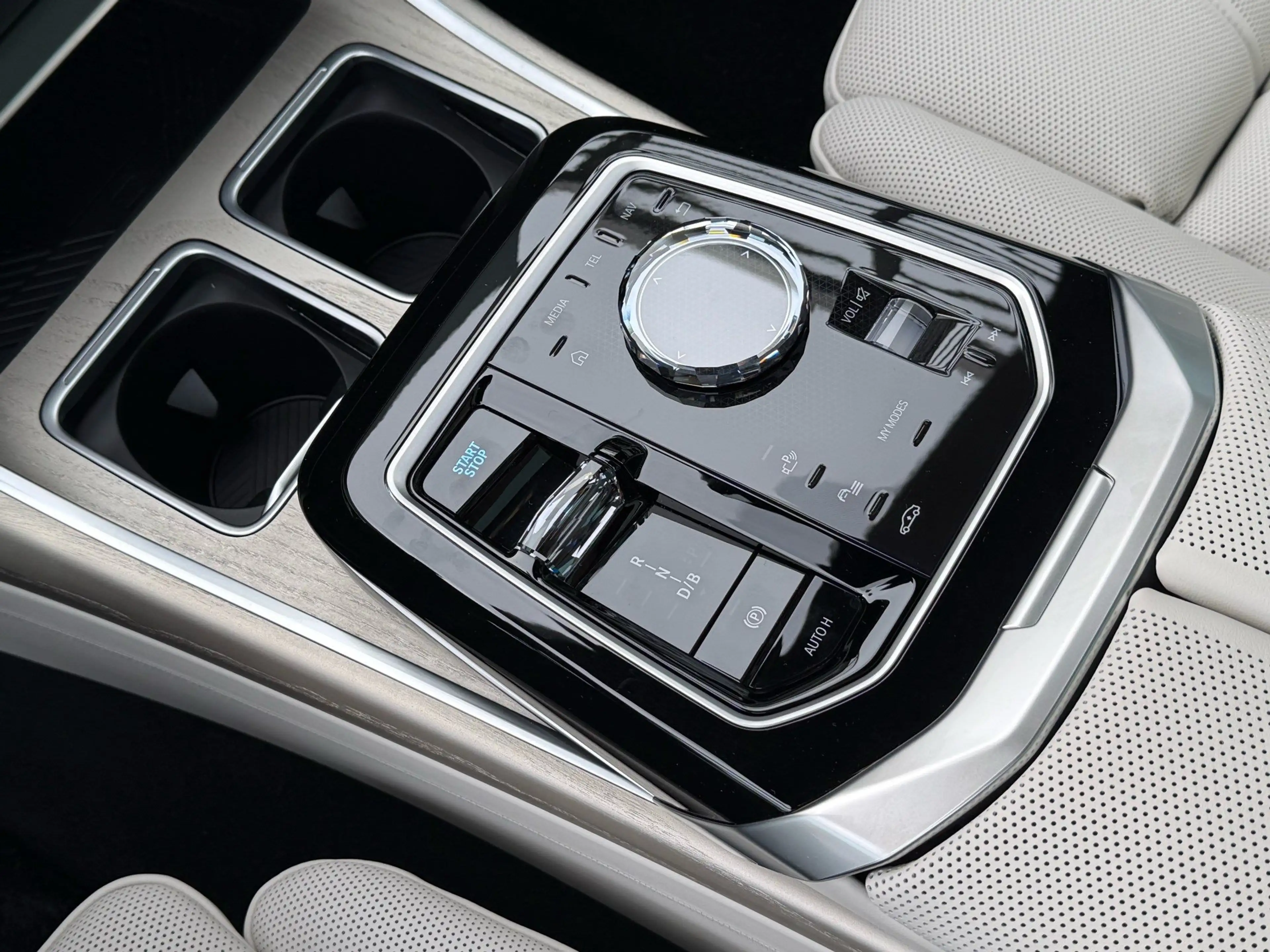 BMW i7 M70 xDrive M Performance Paket Ex.LoungeSeat. — photo 15