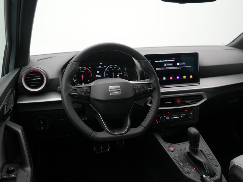 SEAT Arona FR Black Edition NAVI KIMA ACC PDC — photo 5