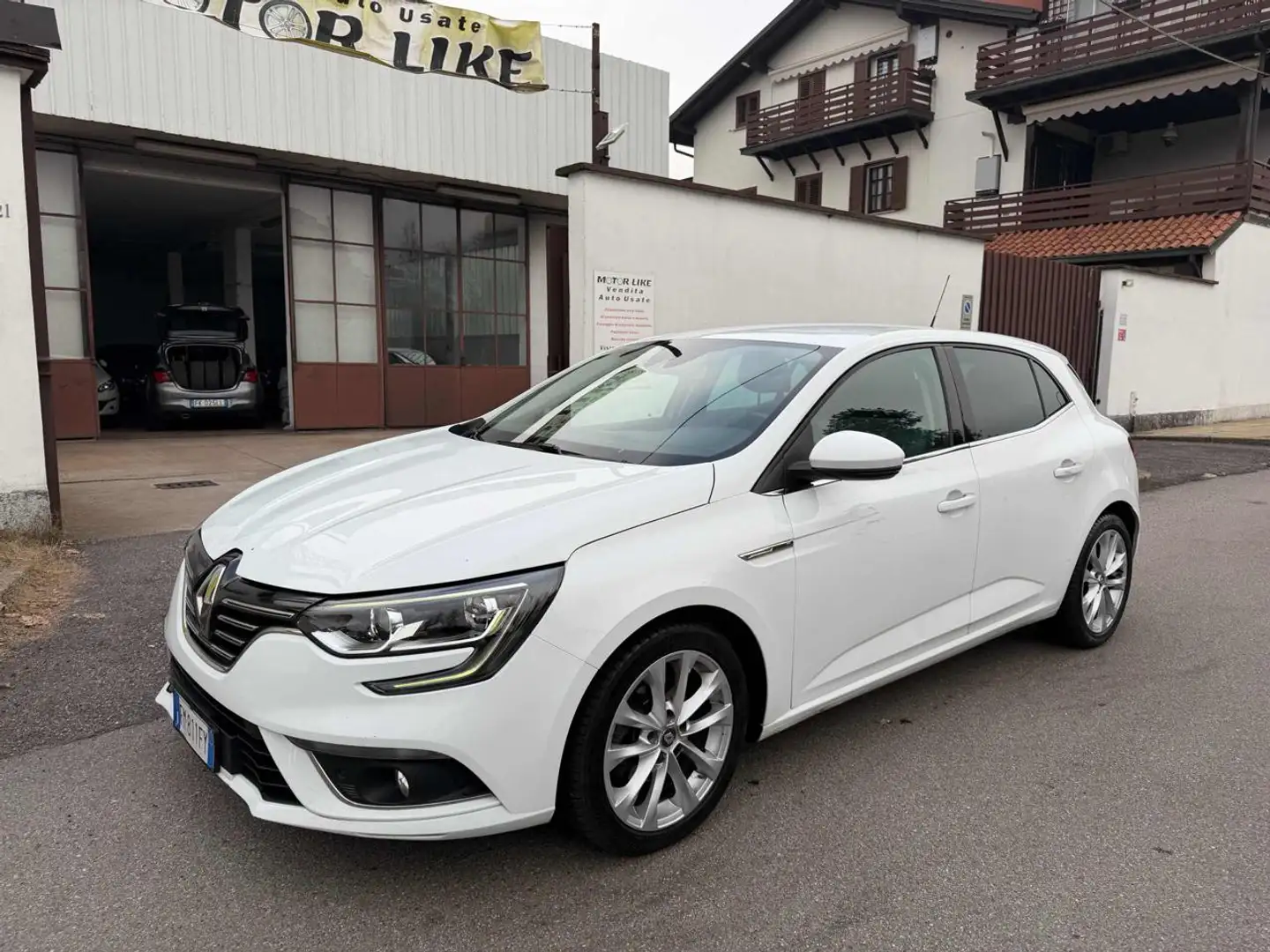 Renault Megane Mégane dCi 8V 110 CV EDC Energy Blanc - 1