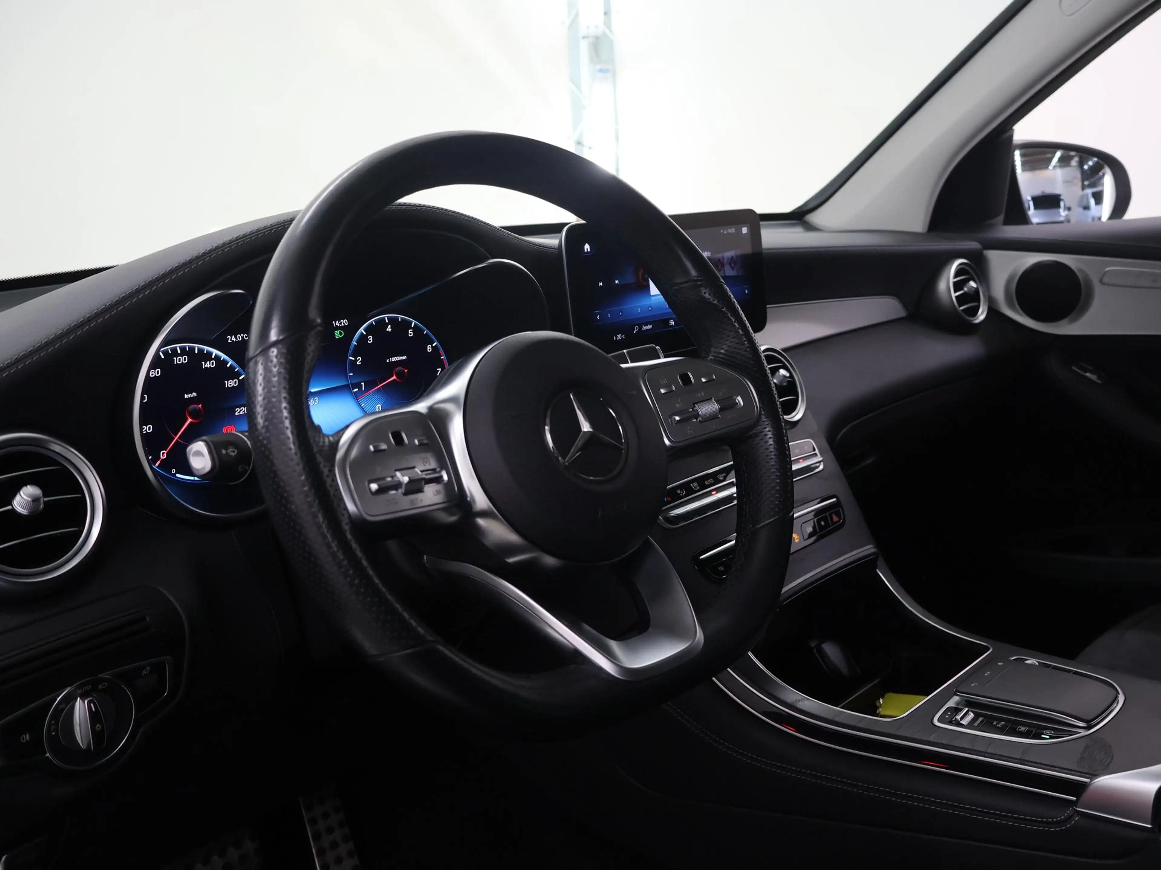 Mercedes-Benz GLC 200 Advantage | Trekhaak | Panoramadak | Night | Achte — photo 7