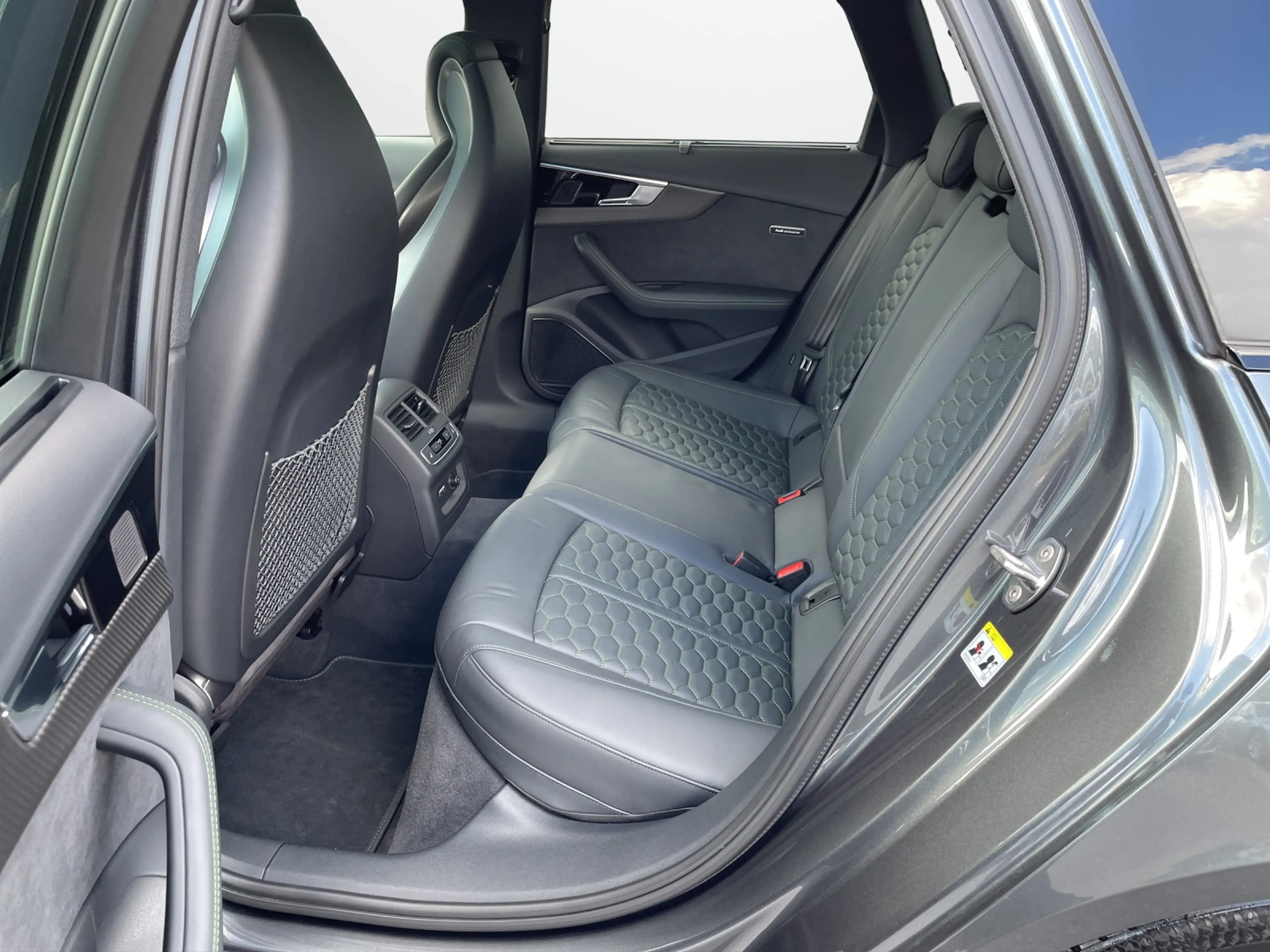 Audi RS4 RS 4 Avant 2.9 TFSI tiptronic quattro — photo 11