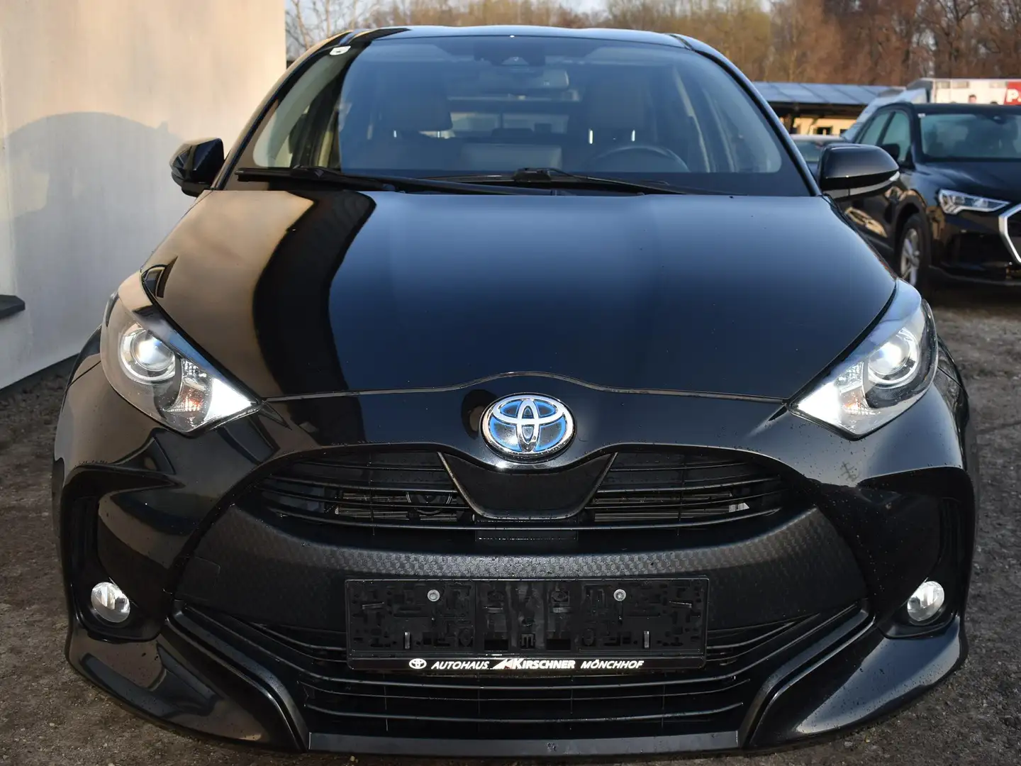 Toyota Yaris Yaris 1,5 VVT-i Hybrid Style Style Schwarz - 2