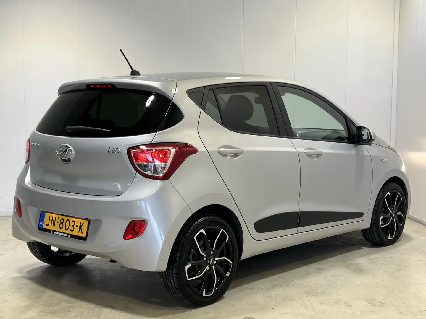 Hyundai i10 1.0i i-Motion Go! 2016 | LM Velgen 16" | Cruise Co Grijs - 2