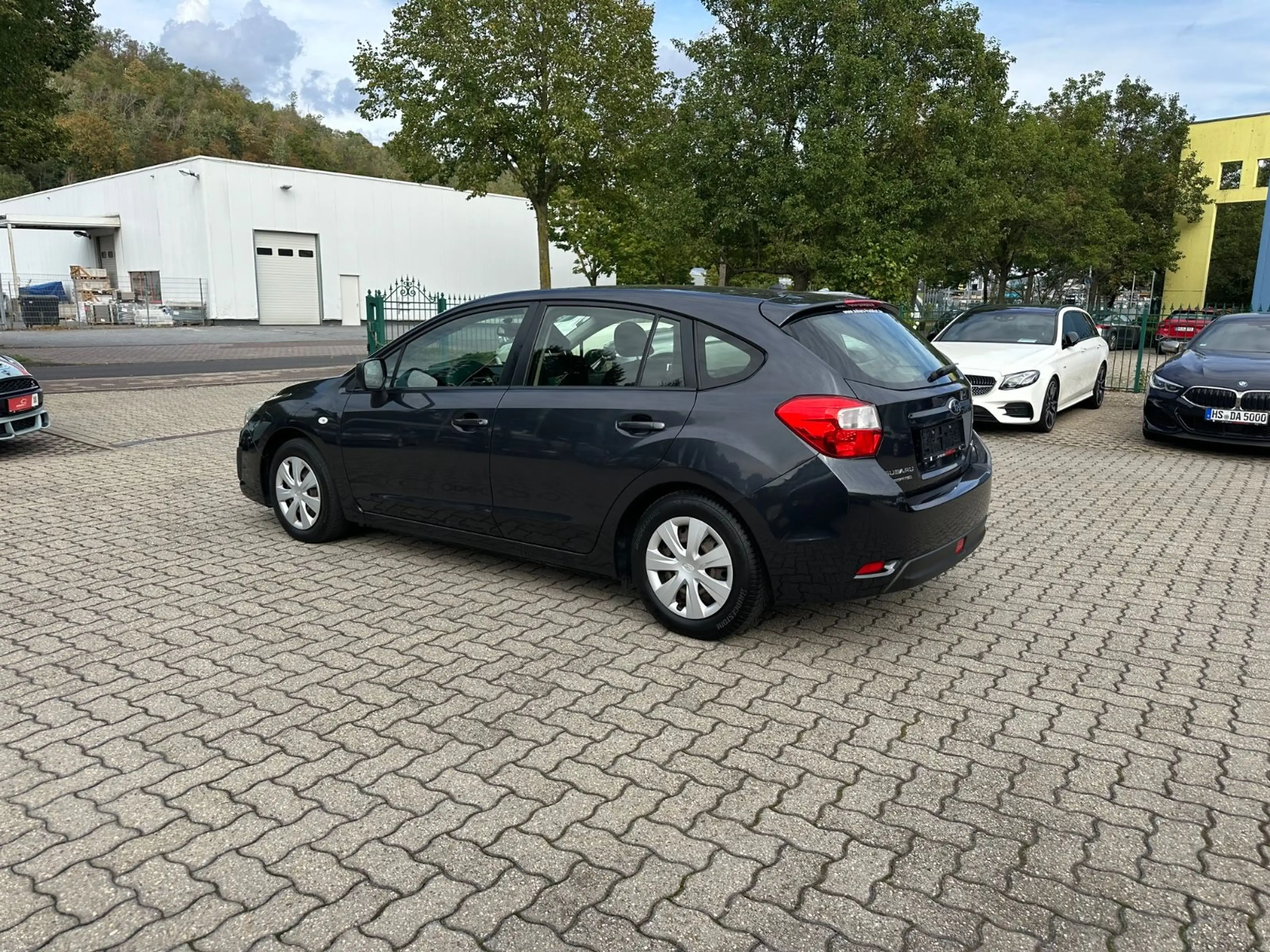 Subaru Impreza AUTOMATIK 4x4 1.Hand KLIMA Scheckheft — photo 5