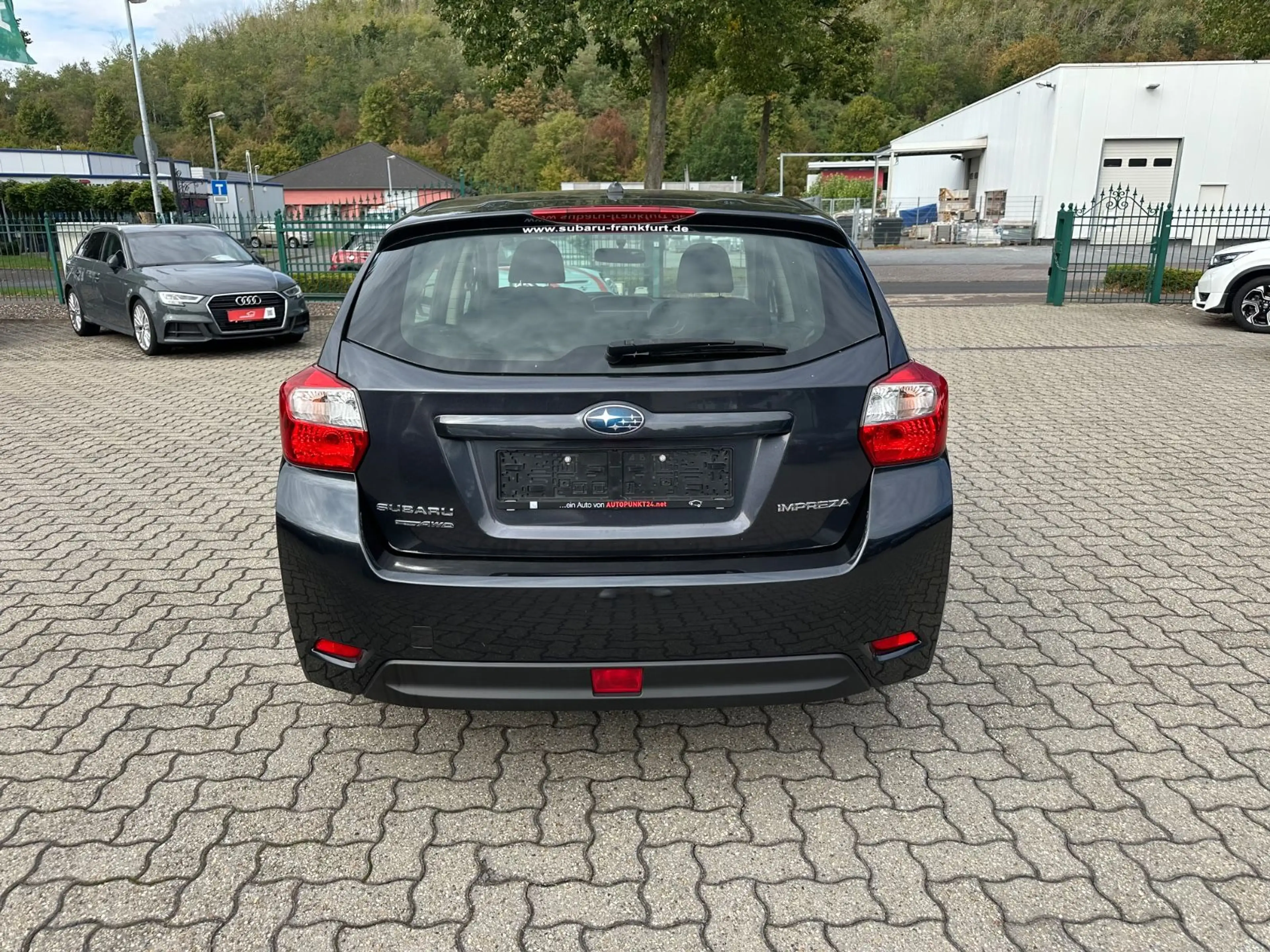 Subaru Impreza AUTOMATIK 4x4 1.Hand KLIMA Scheckheft — photo 7