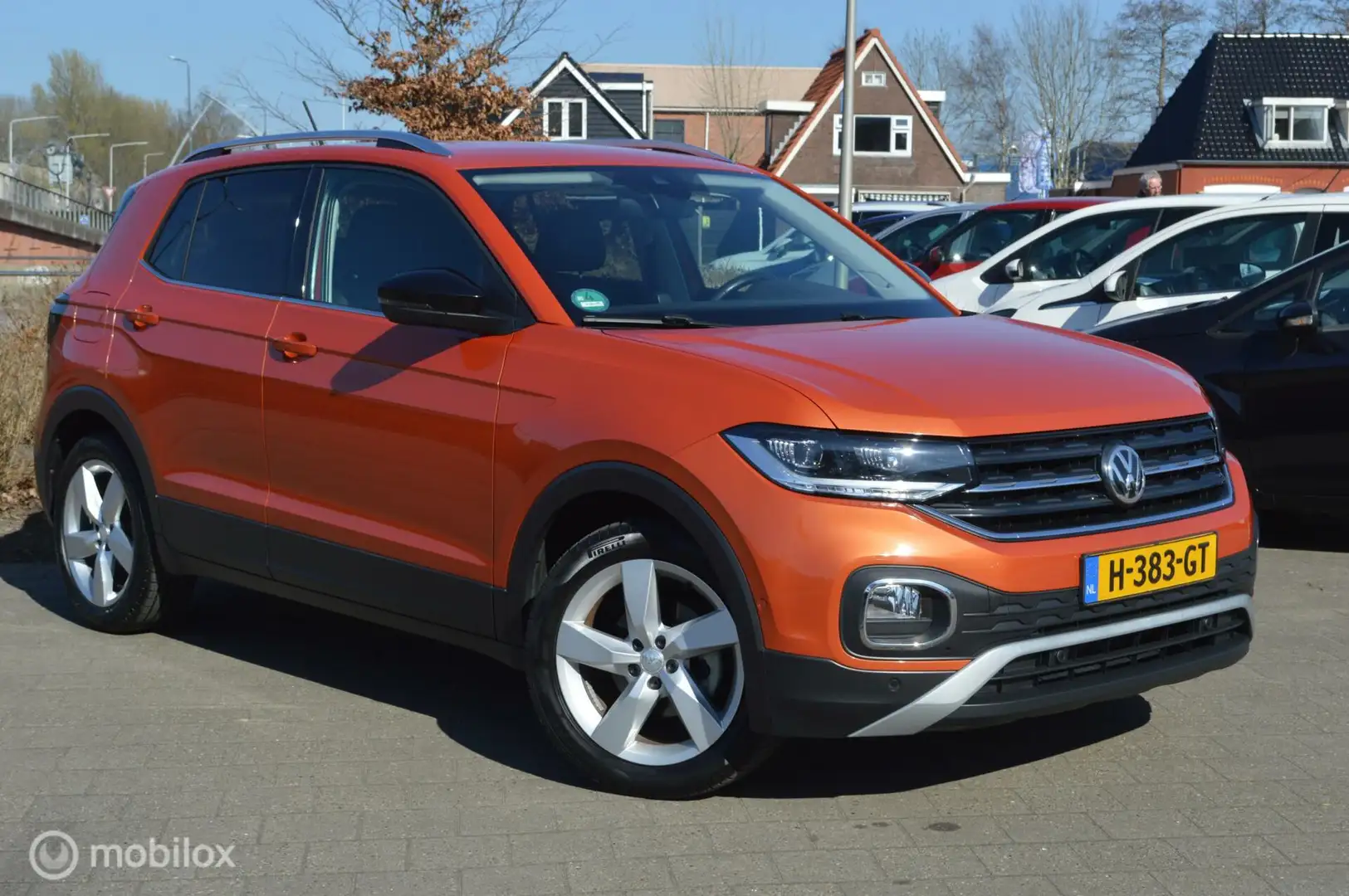 Volkswagen T-Cross 1.0 TSI Style AUTOMAAT | Afn-Trekhaak | Navi | Led Oranje - 1