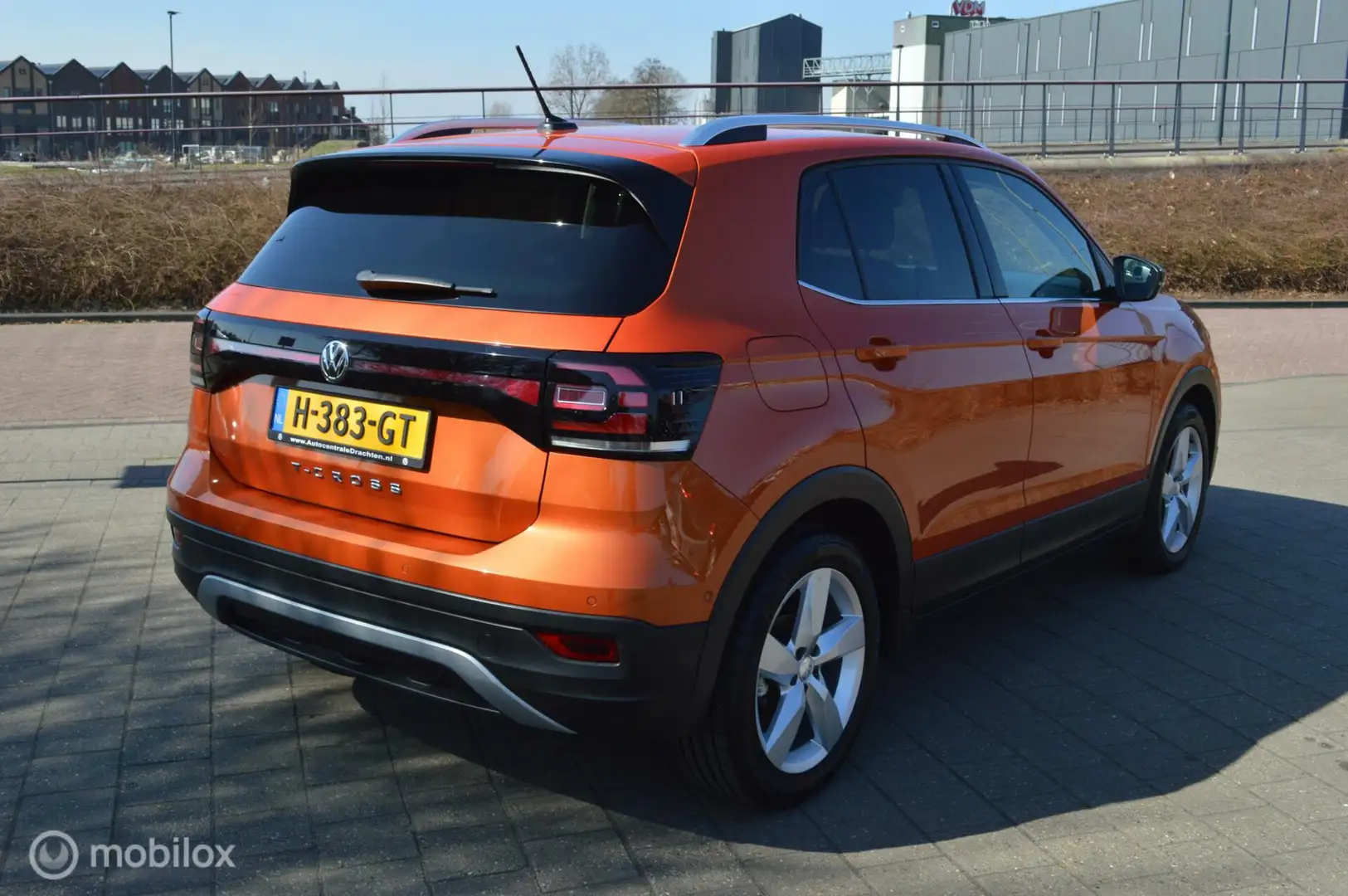 Volkswagen T-Cross 1.0 TSI Style AUTOMAAT | Afn-Trekhaak | Navi | Led Oranje - 2
