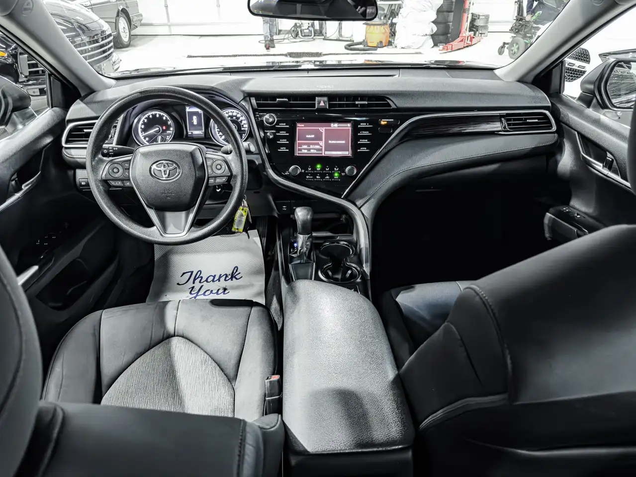 Toyota Camry снимка Toyota Camry