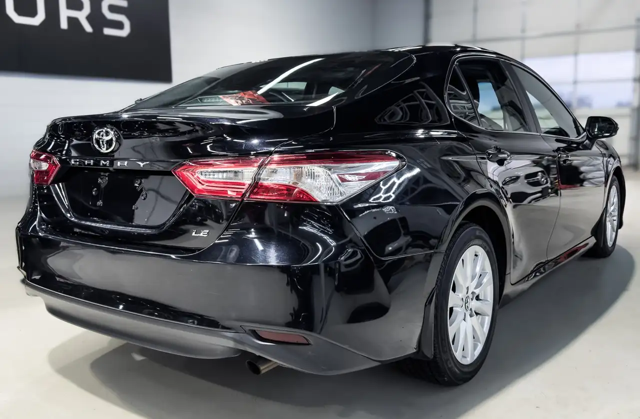 Toyota Camry снимка Toyota Camry
