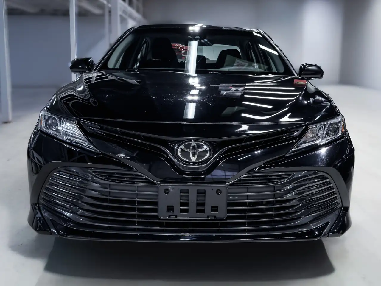 Toyota Camry снимка Toyota Camry