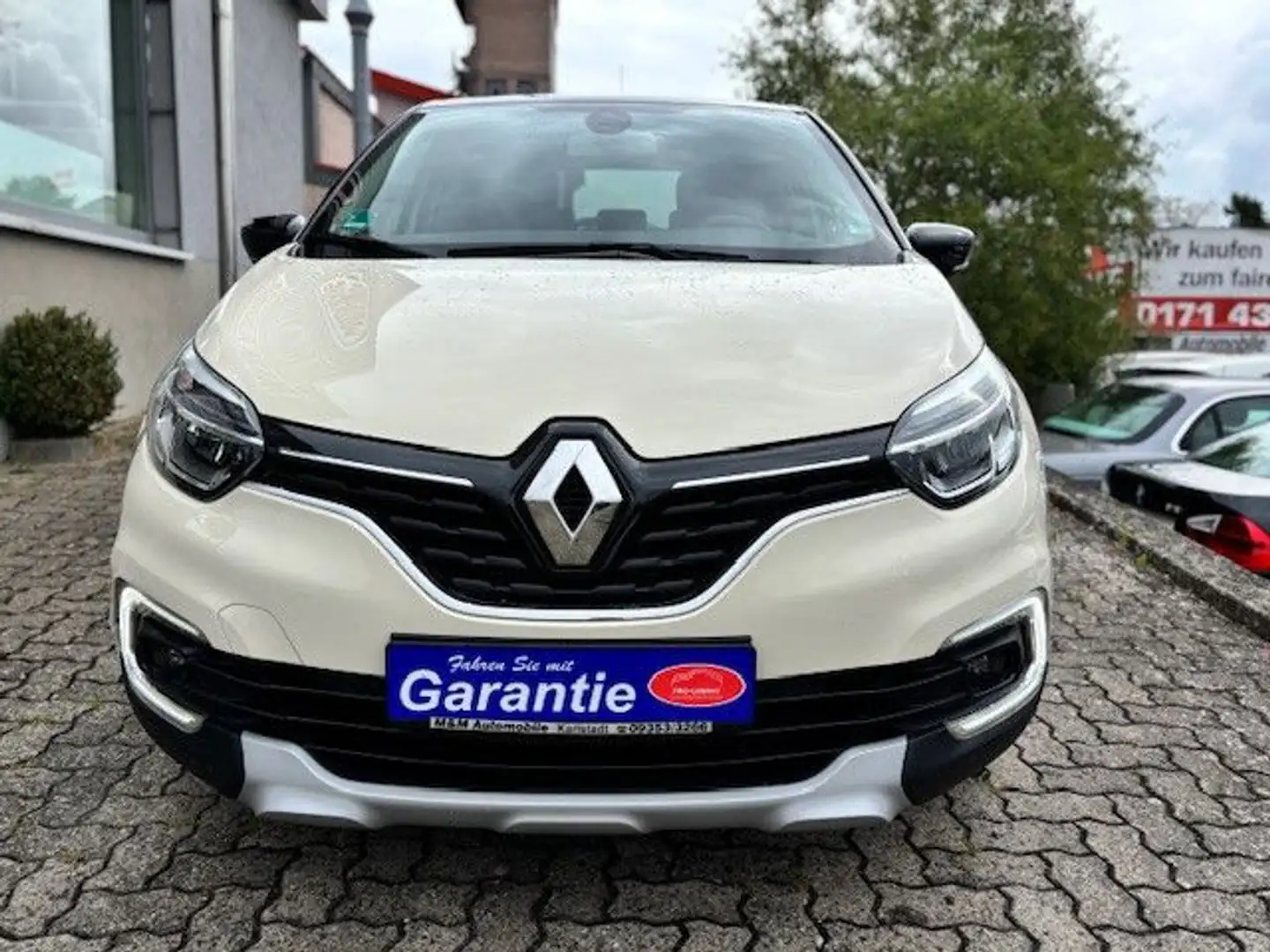 Renault Captur Collection 1.4i *Navi+Autom.+Rückf.+AHK* Beige - 2