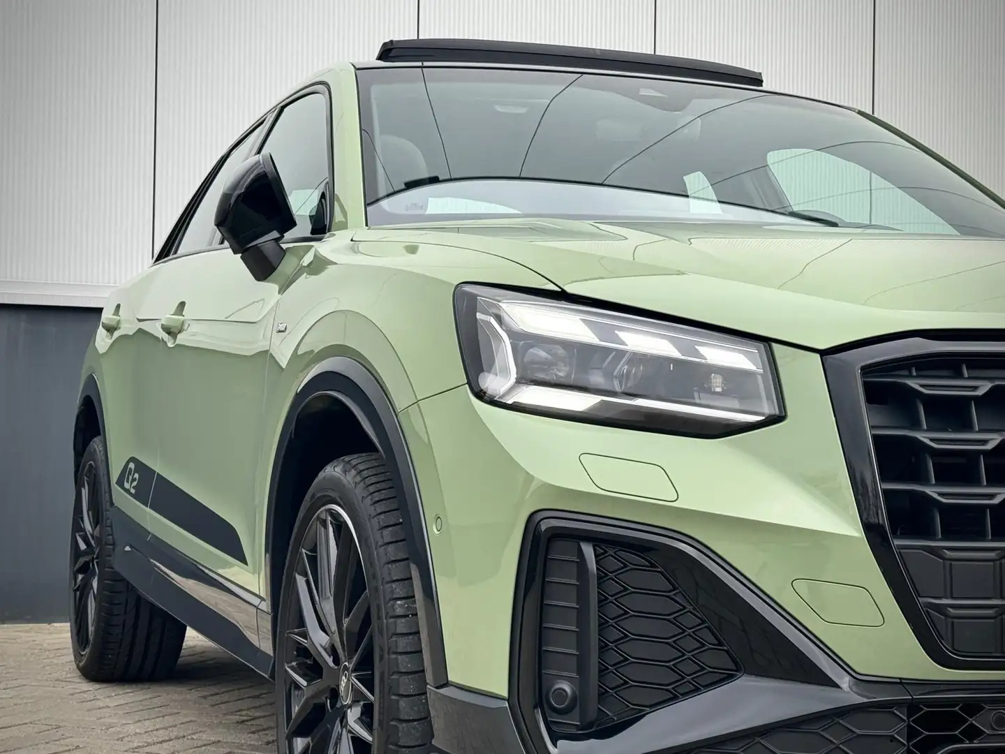 Audi Q2 35 TFSI S-Line Edition #1 Leer Pano B&O Camera ACC Groen - 2